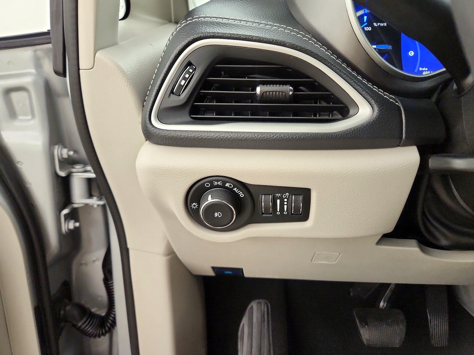 2024 Chrysler Pacifica PHEV Select - Photo 14