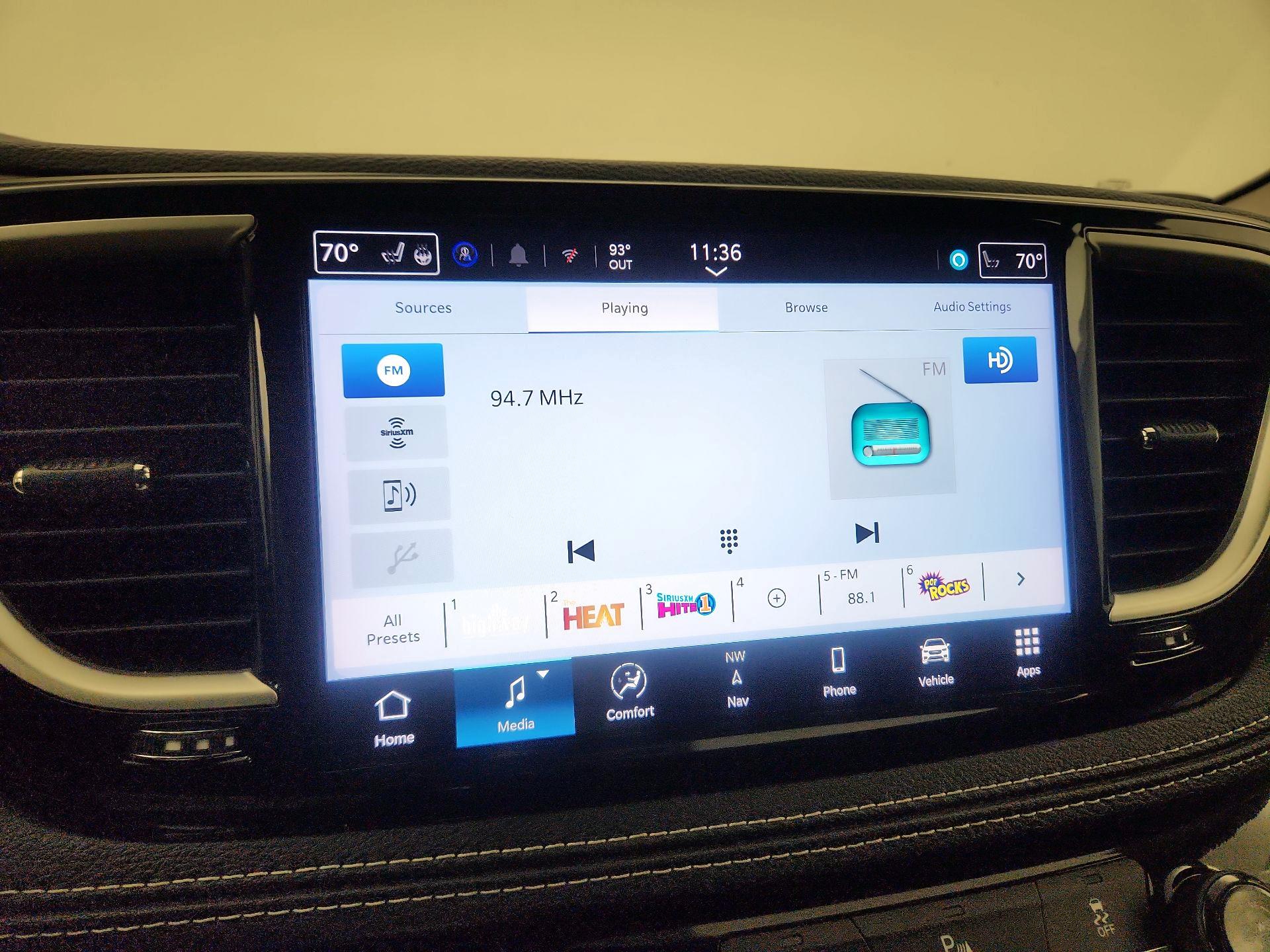 Thumbnail: 2024 Chrysler Pacifica - 16