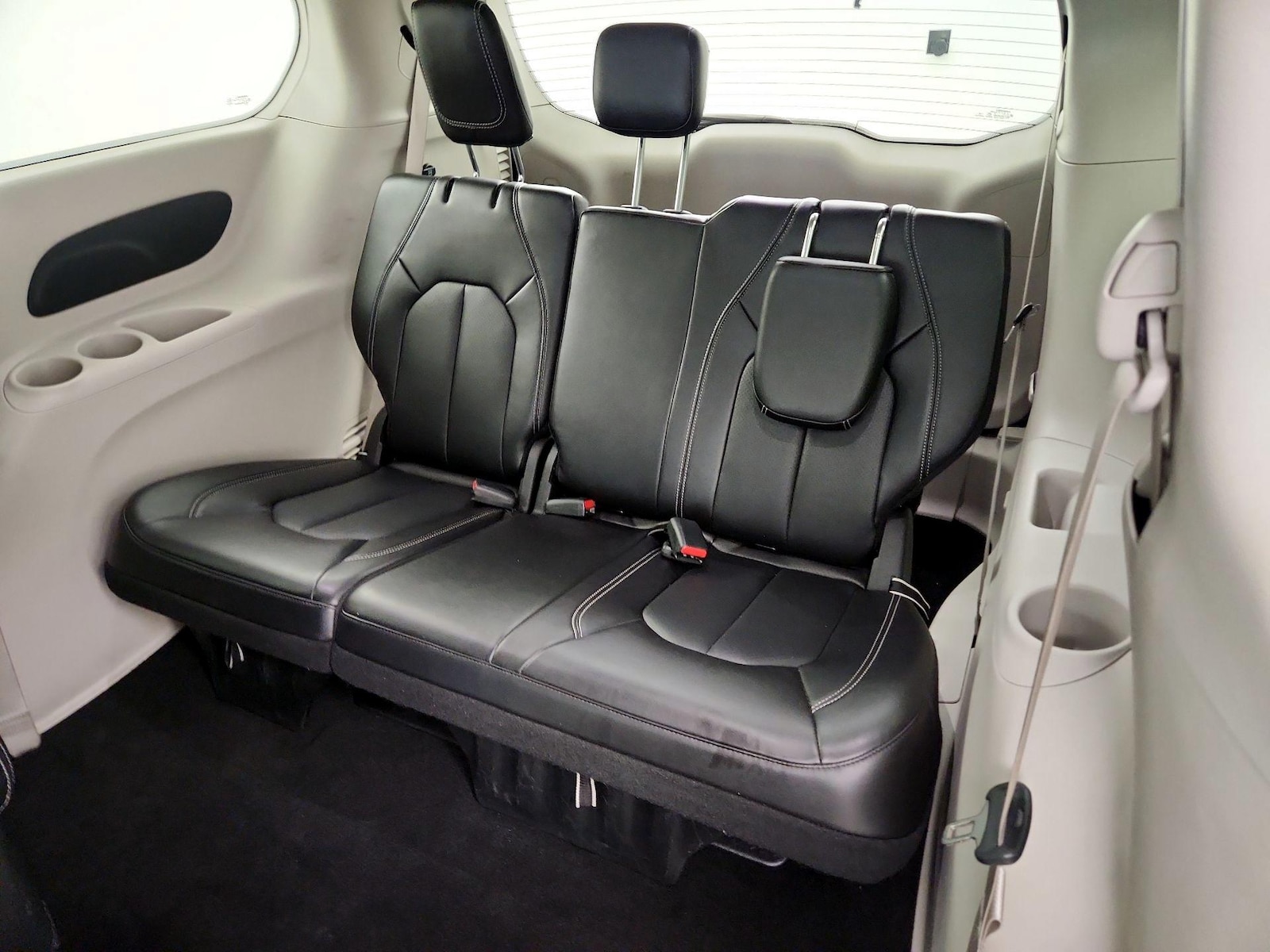 2024 Chrysler Pacifica PHEV Select - Photo 22