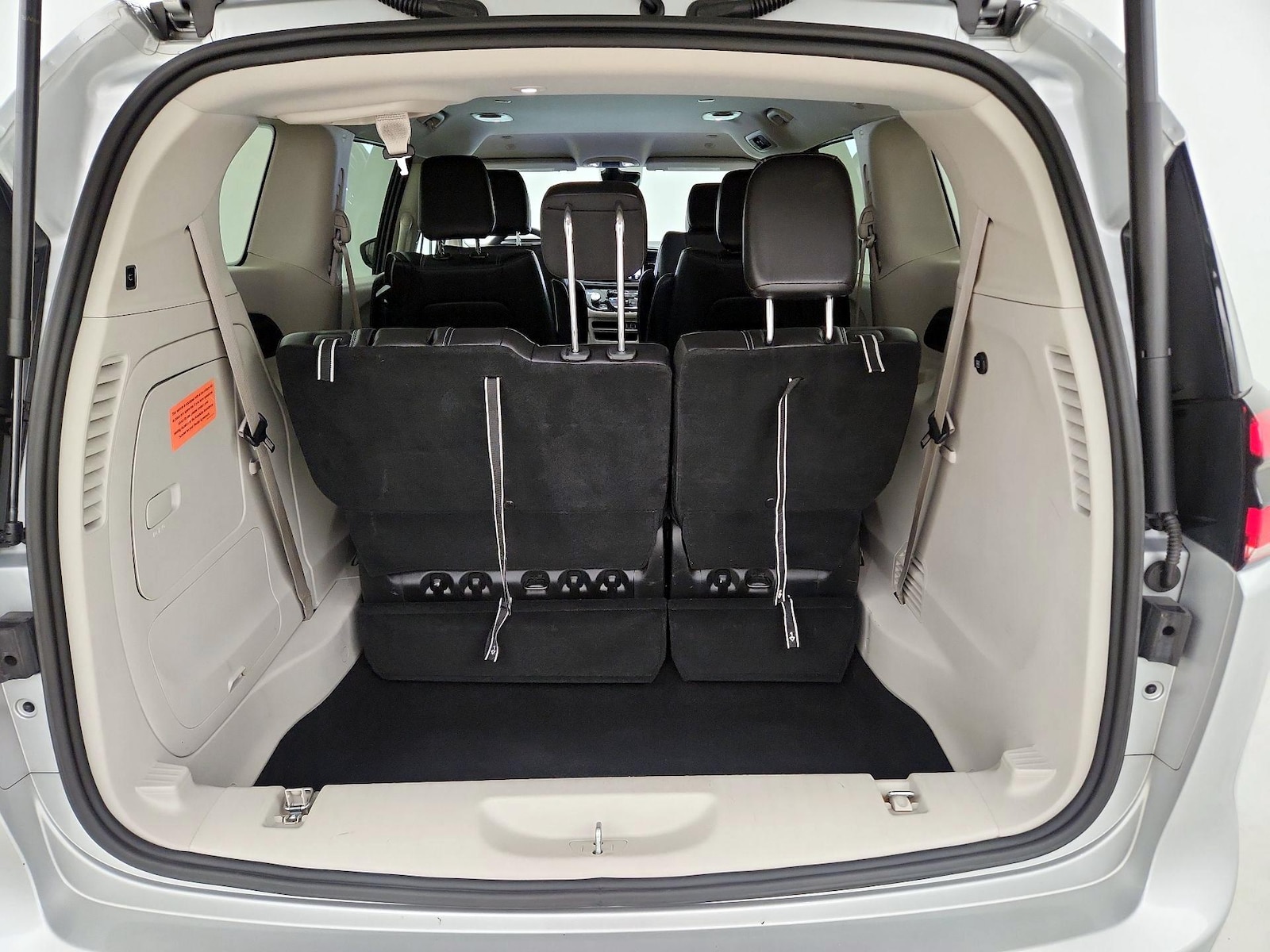 2024 Chrysler Pacifica PHEV Select - Photo 23