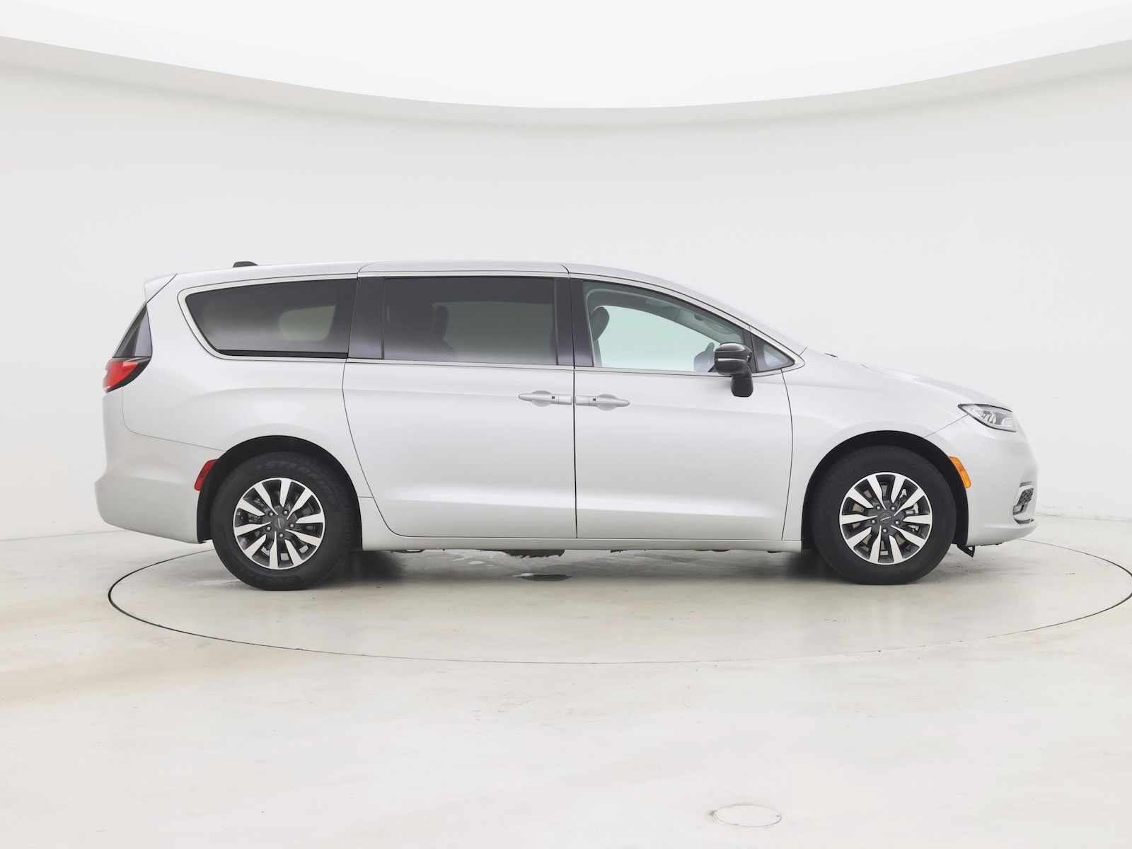 2024 Chrysler Pacifica PHEV Select - Photo 8