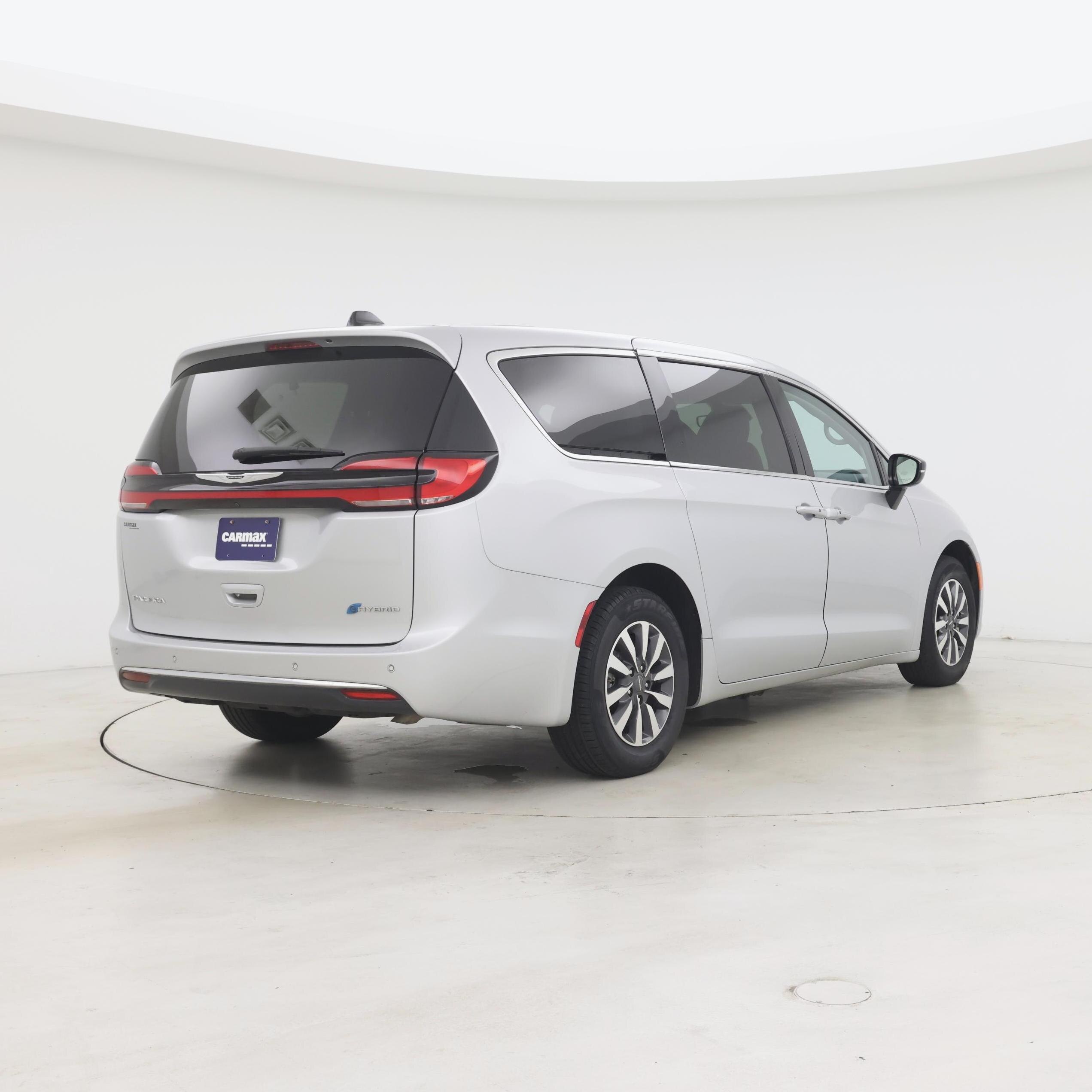 Thumbnail: 2024 Chrysler Pacifica - 8