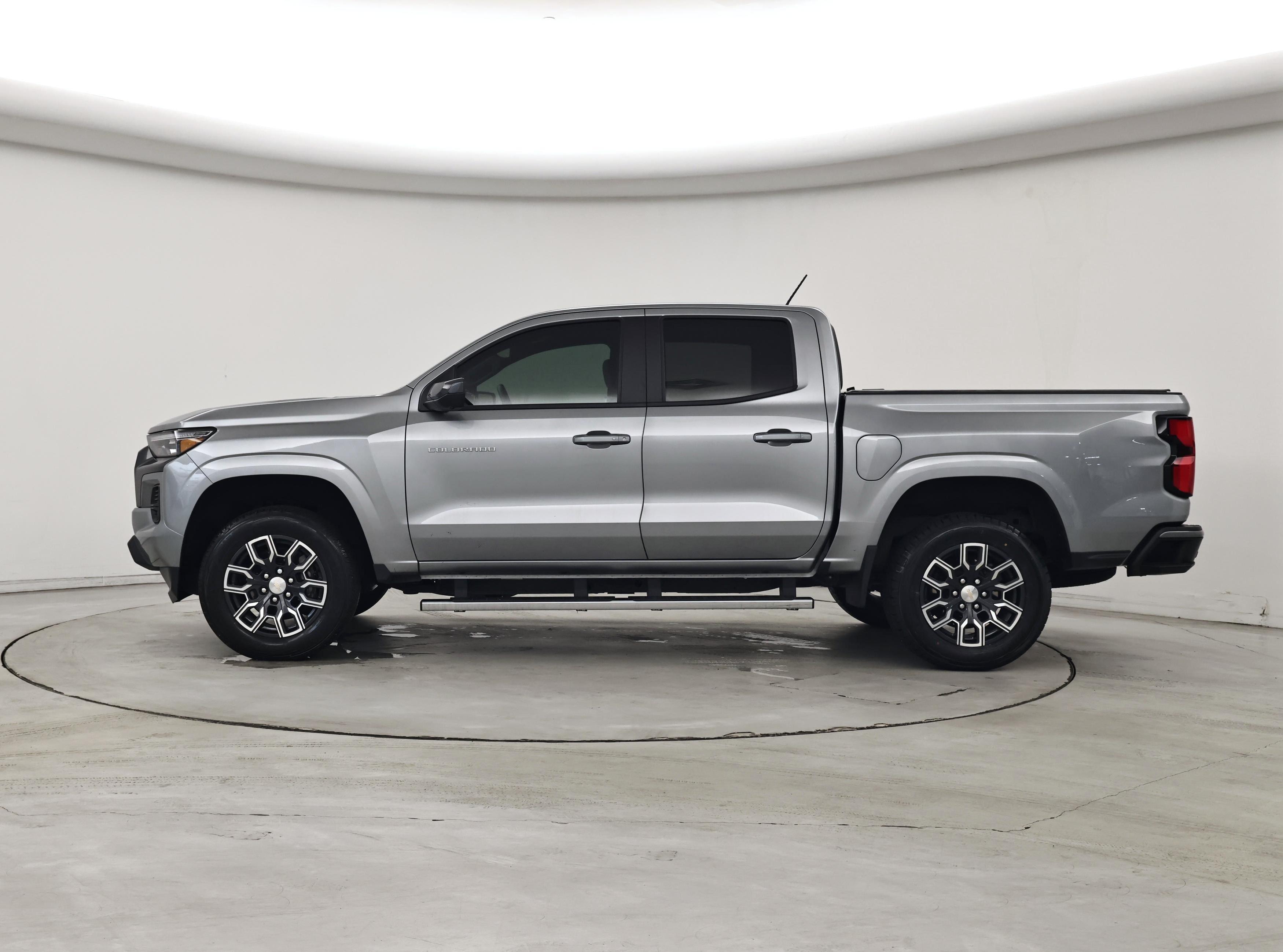Thumbnail: 2023 Chevrolet Colorado - 3