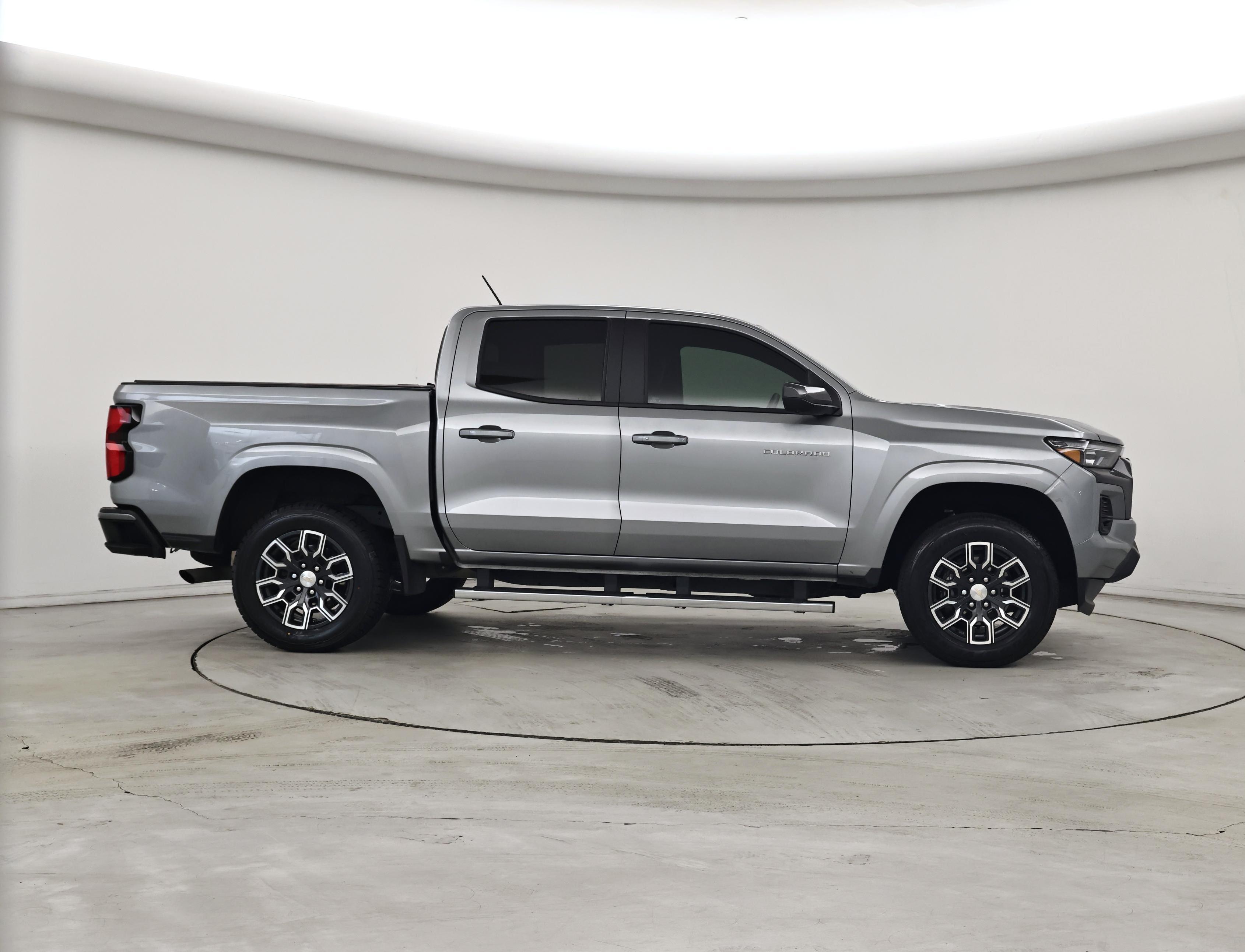 Thumbnail: 2023 Chevrolet Colorado - 7