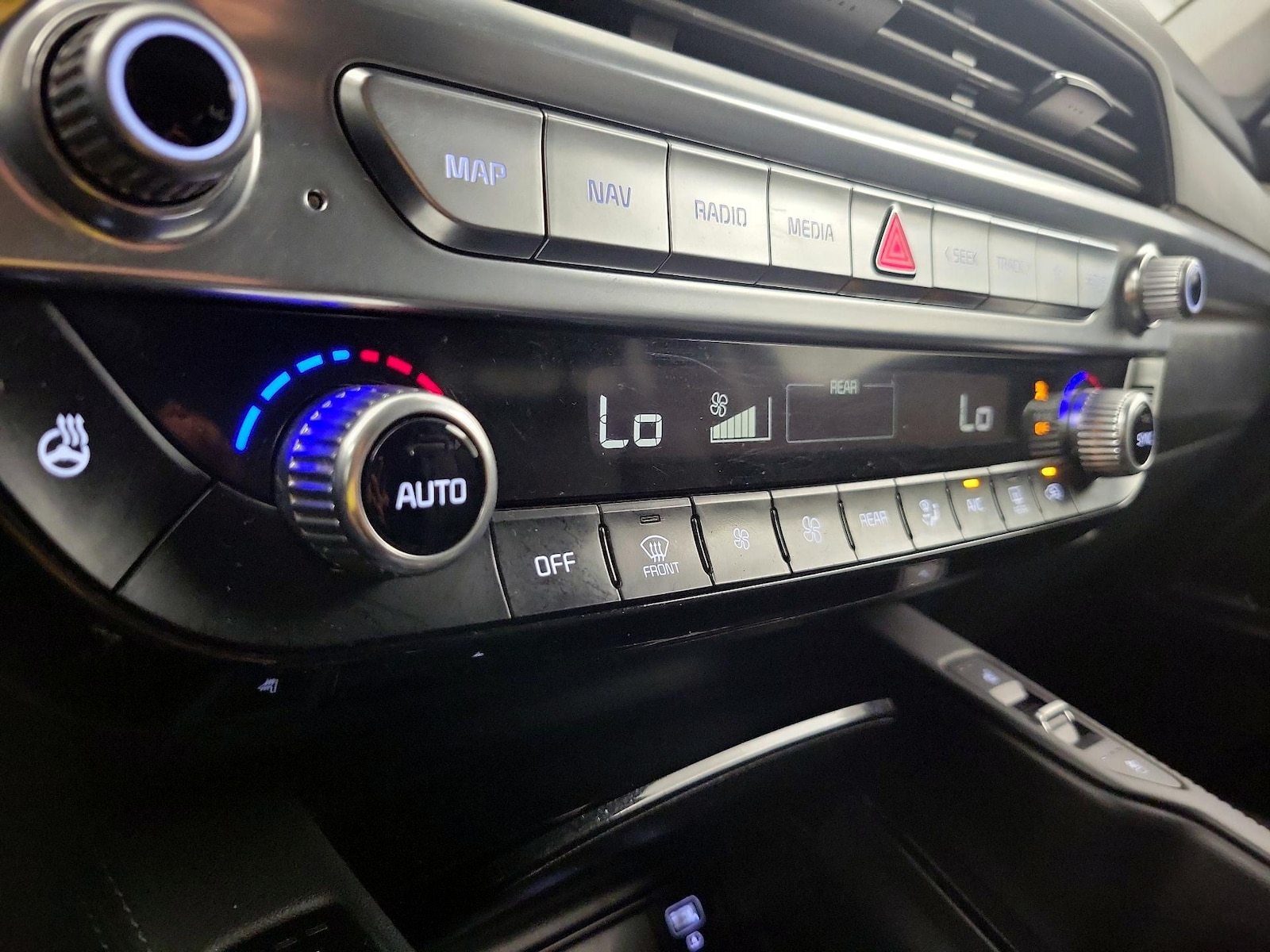 2022 Kia Telluride SX - Photo 18