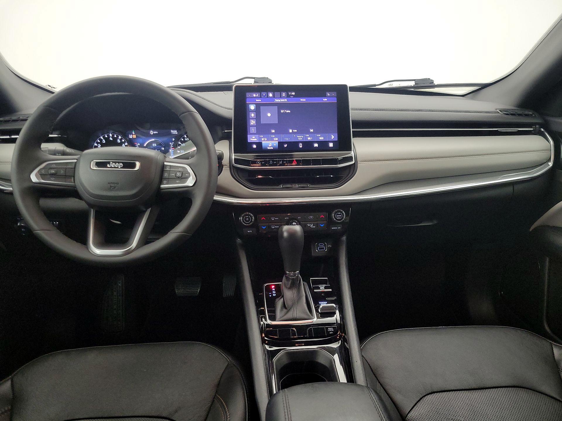 Thumbnail: 2023 Jeep Compass - 9
