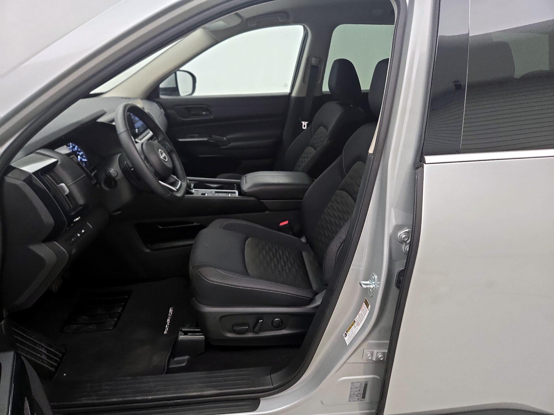 Thumbnail: 2025 Nissan Pathfinder - 11