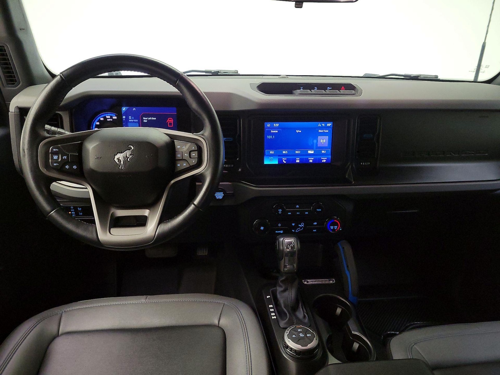 Photo 10