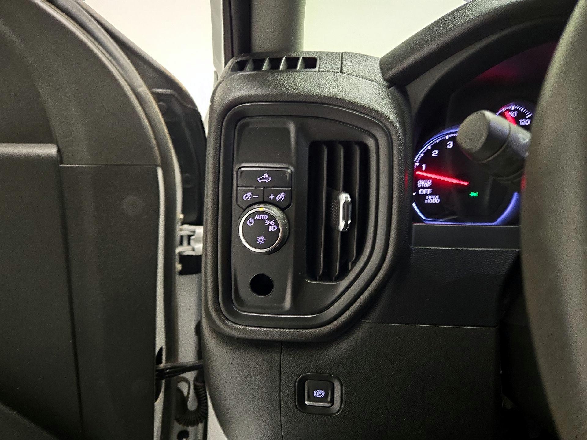Thumbnail: 2022 Chevrolet Silverado 1500 - 11