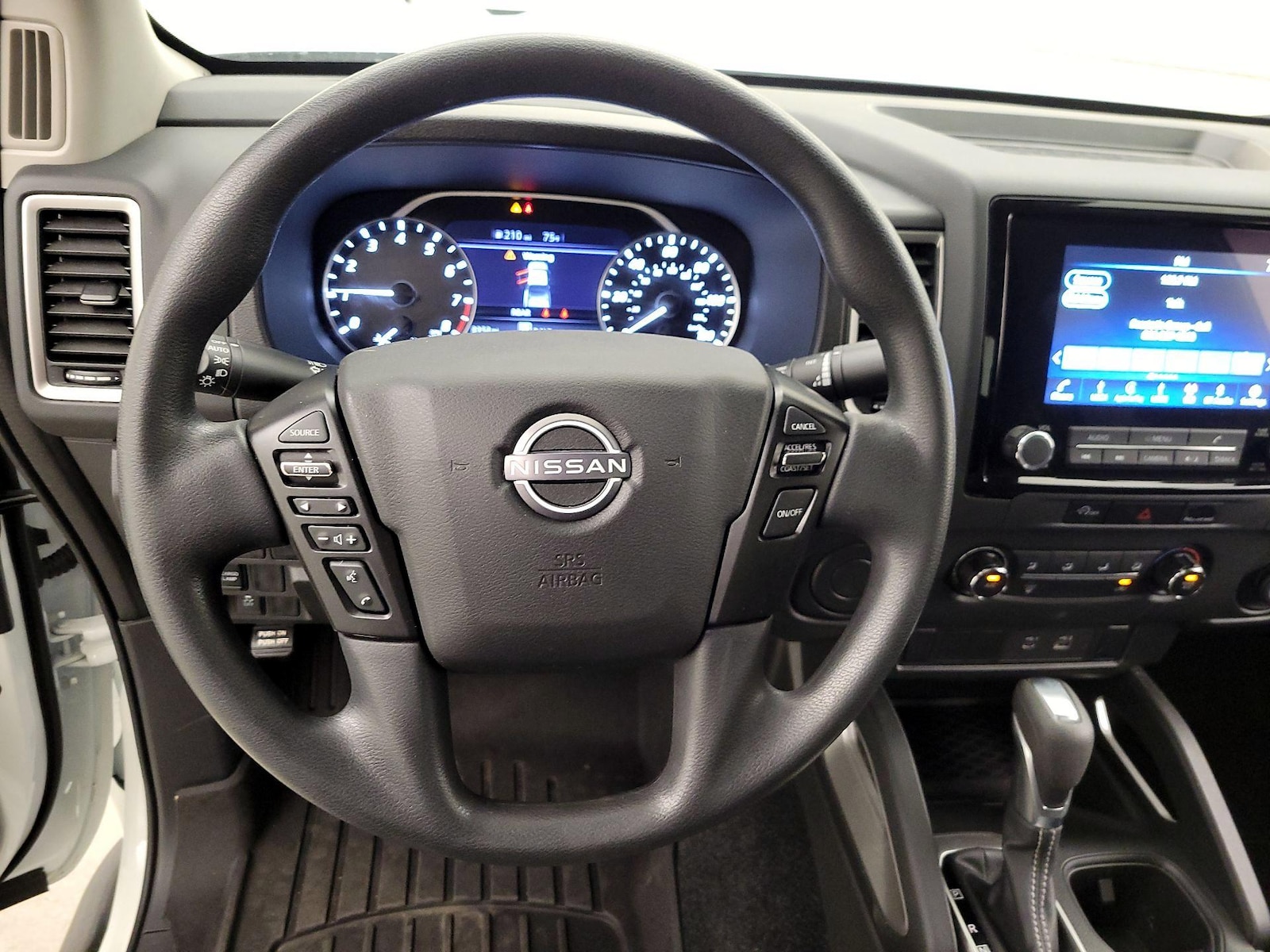 2024 Nissan Frontier 11