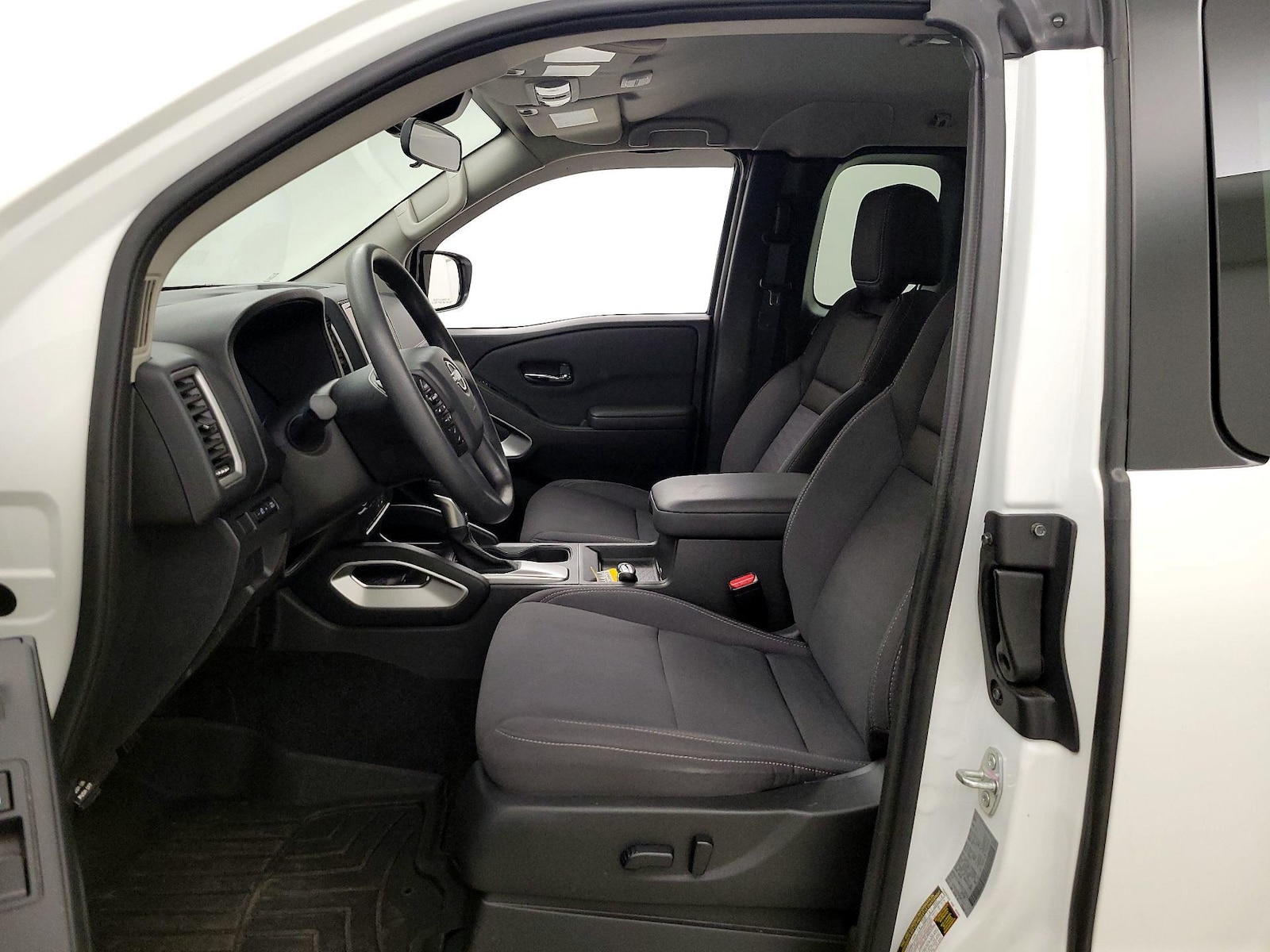 2024 Nissan Frontier 12