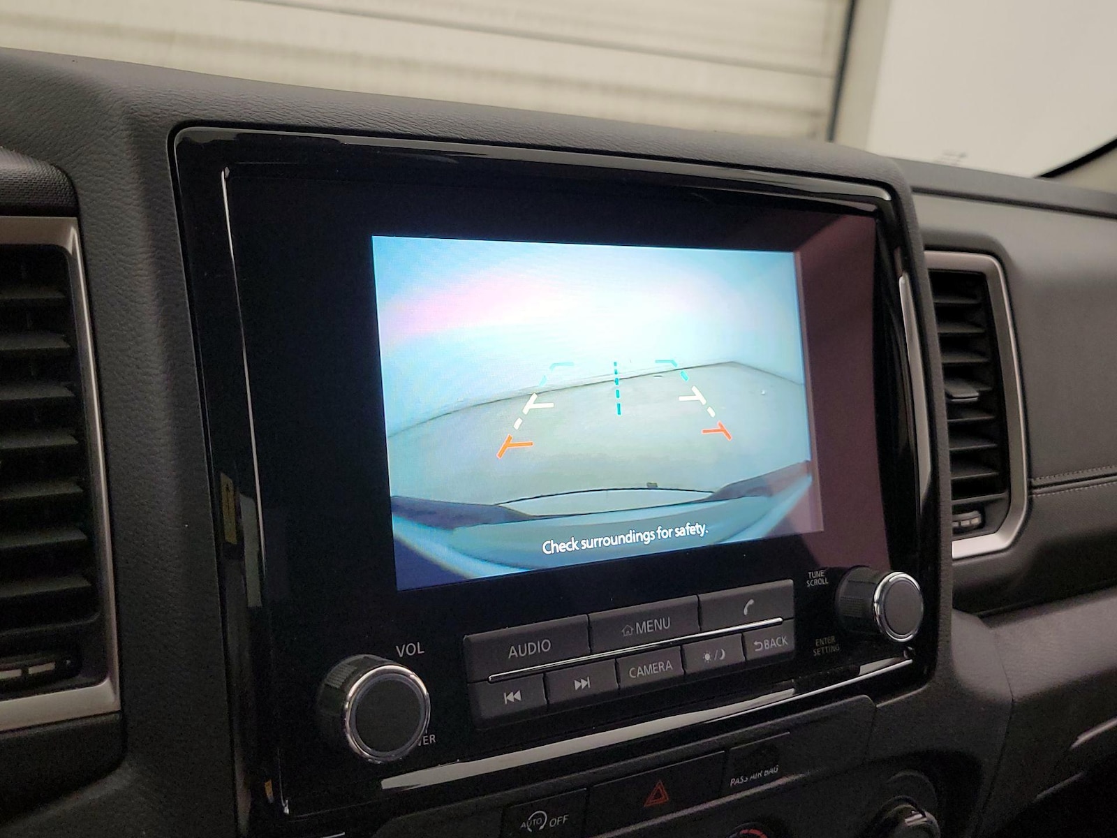 2024 Nissan Frontier 15