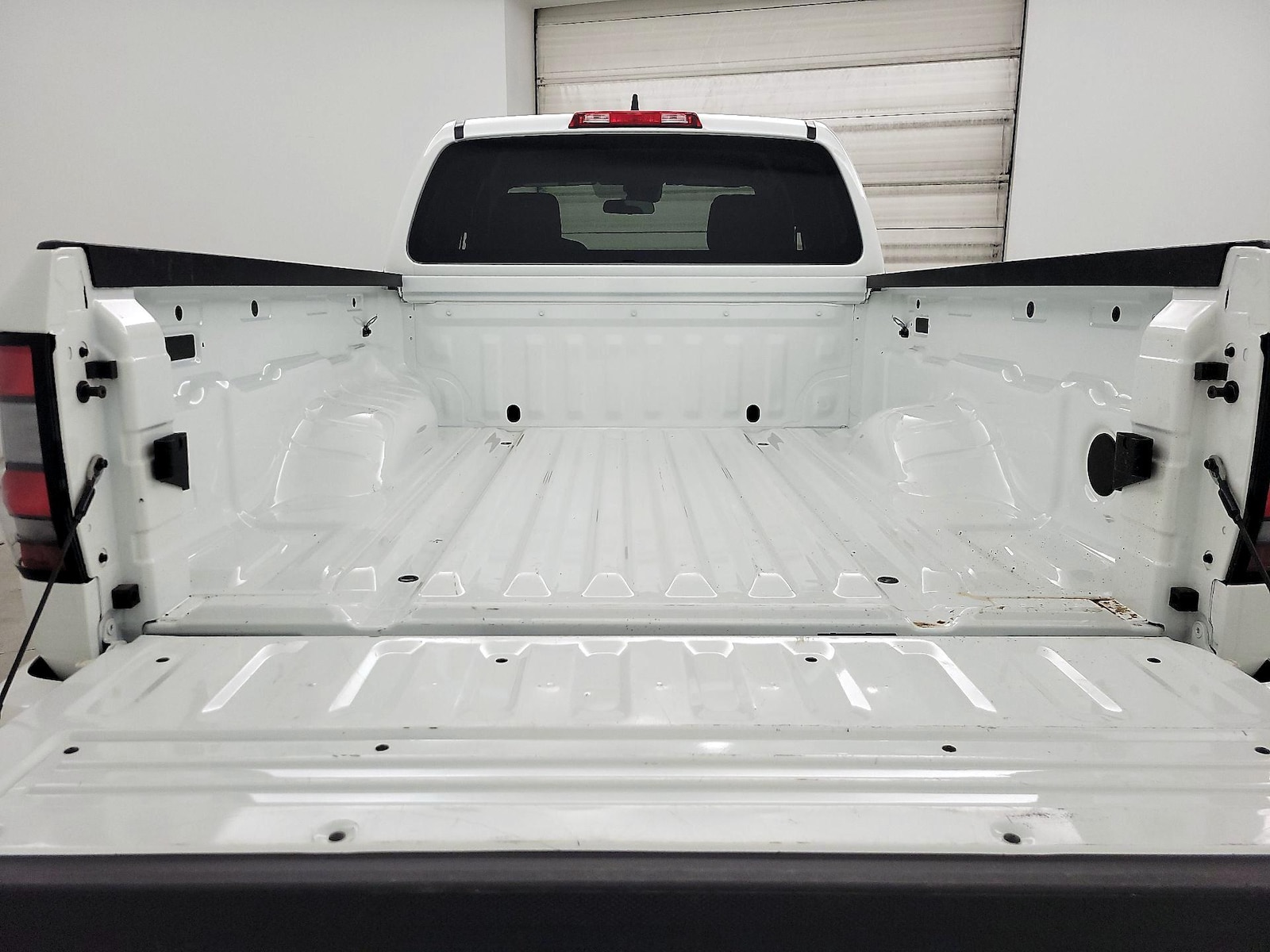 2024 Nissan Frontier 21