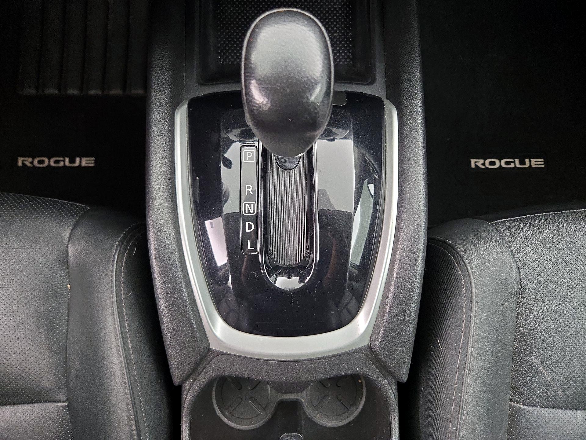 Thumbnail: 2015 Nissan Rogue - 18