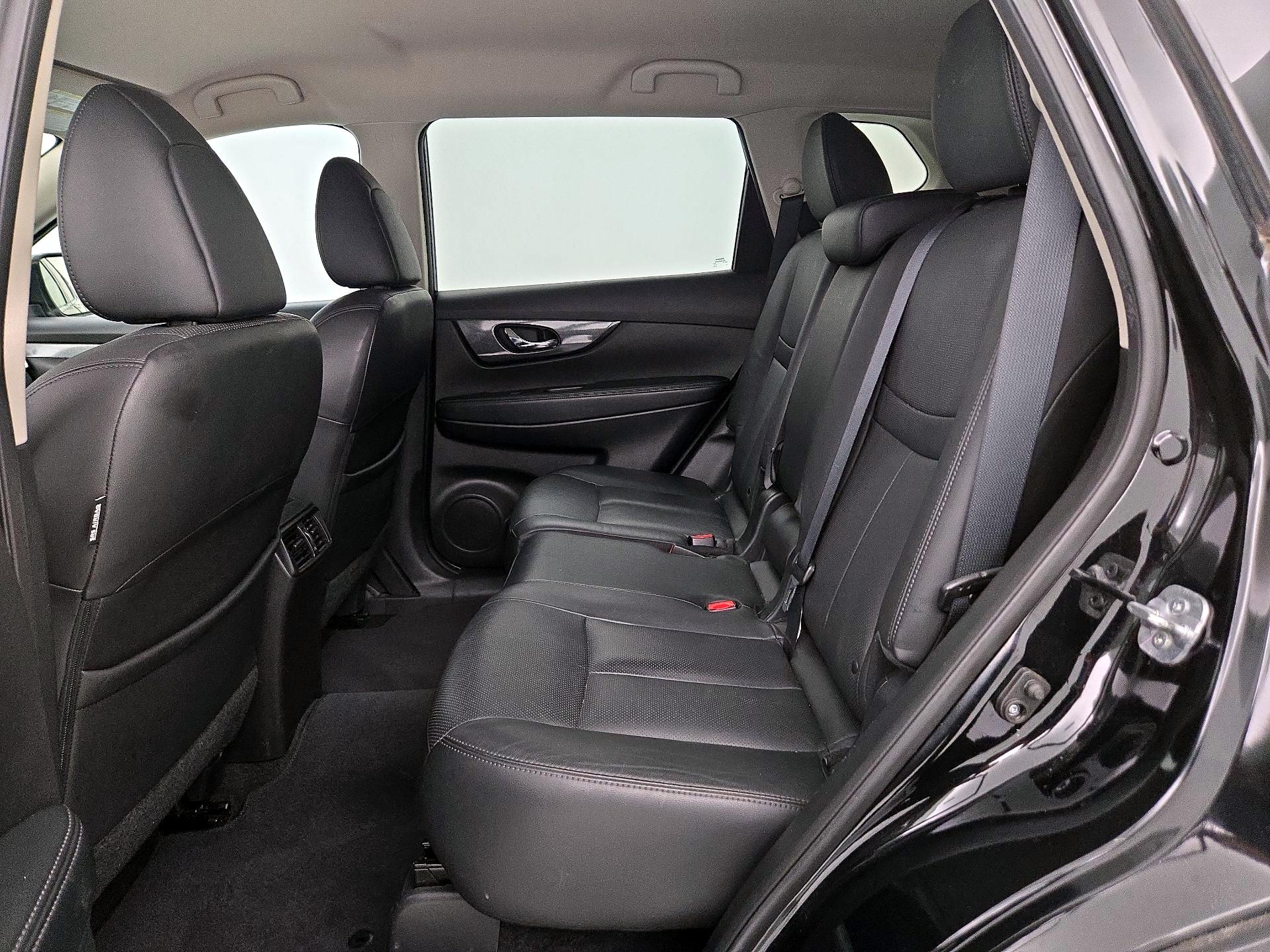 Thumbnail: 2015 Nissan Rogue - 20