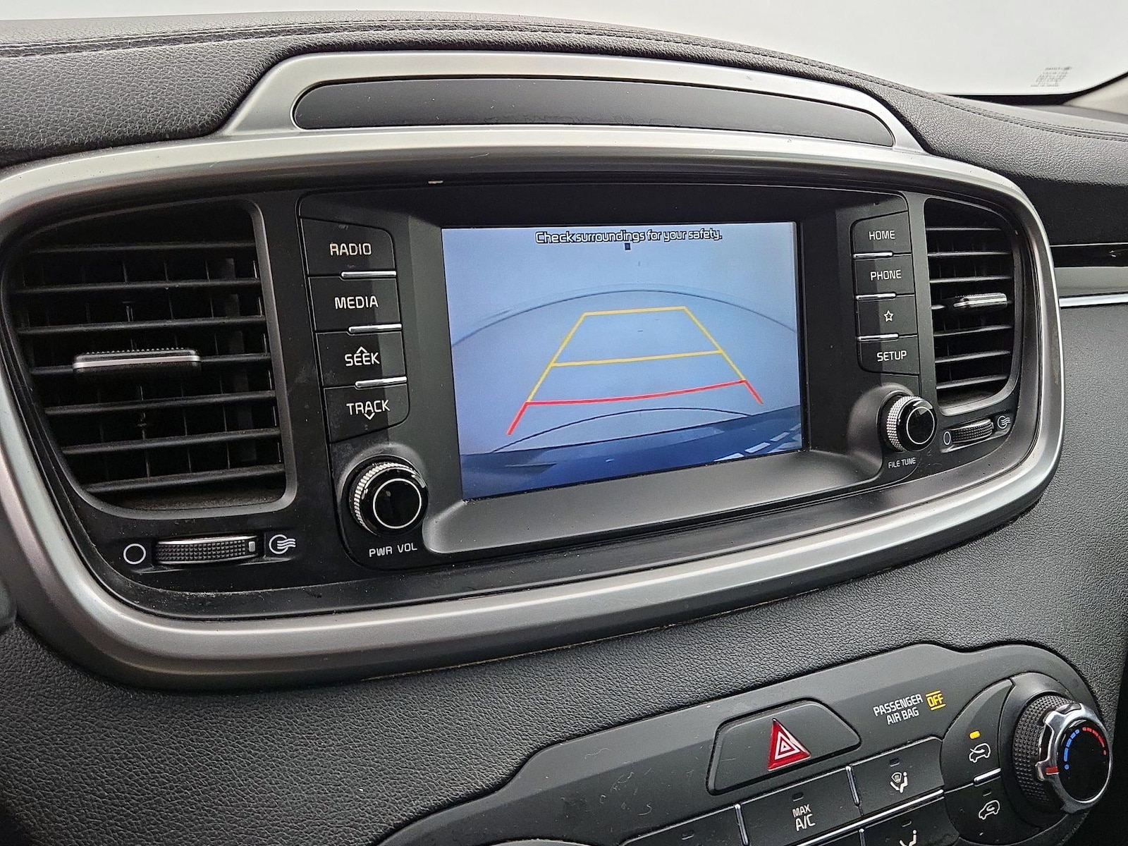 2023 Kia Sorento X-Line S - Photo 15