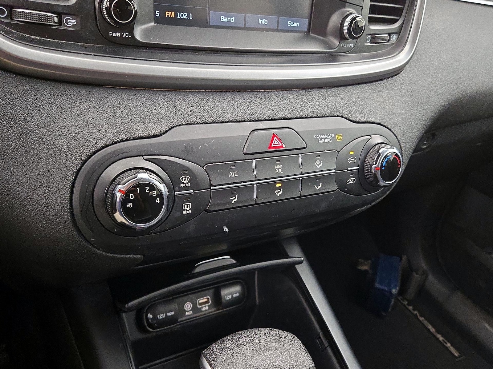 2023 Kia Sorento X-Line S - Photo 17