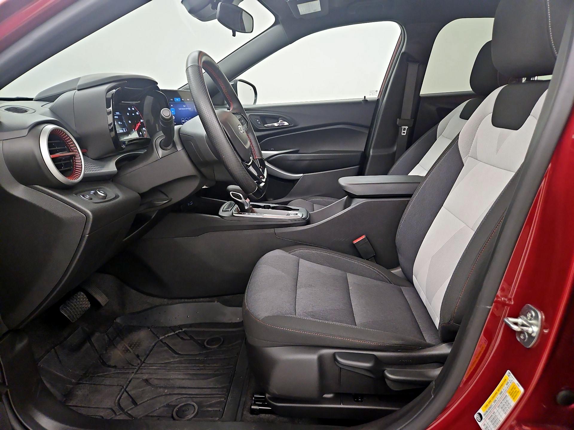 Thumbnail: 2025 Chevrolet Trax - 11
