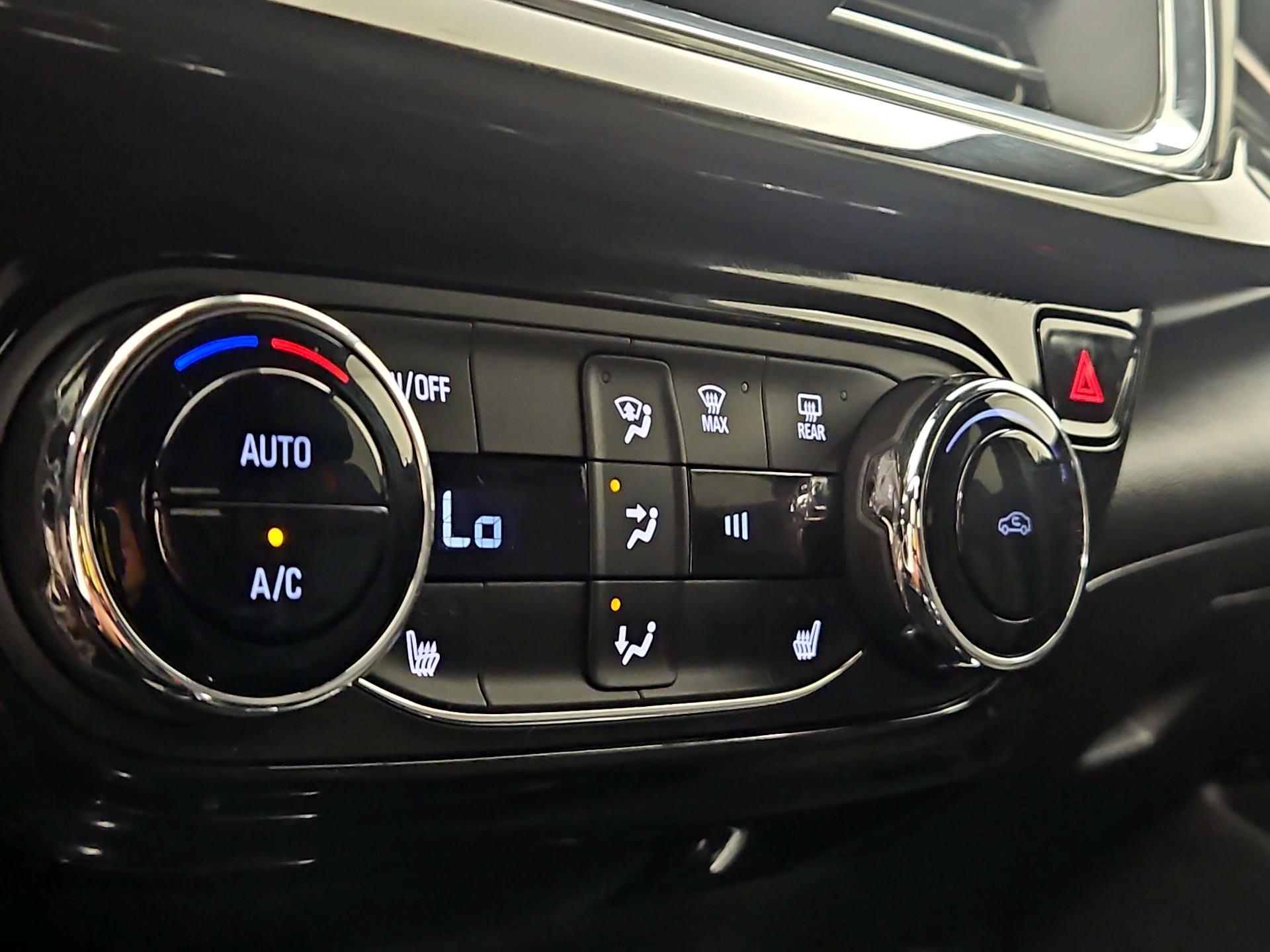 Thumbnail: 2024 Chevrolet Trax - 16