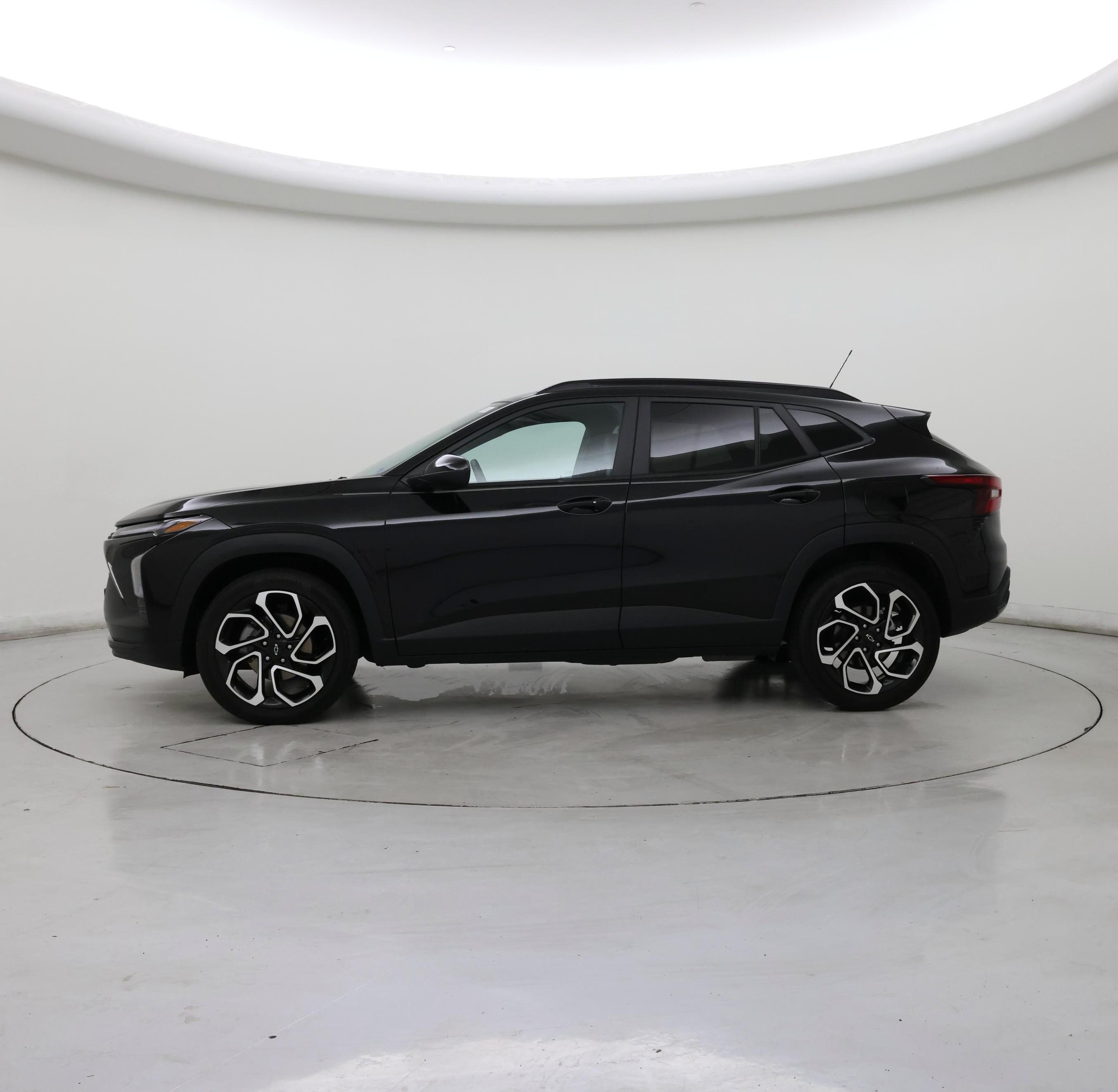 Thumbnail: 2024 Chevrolet Trax - 3