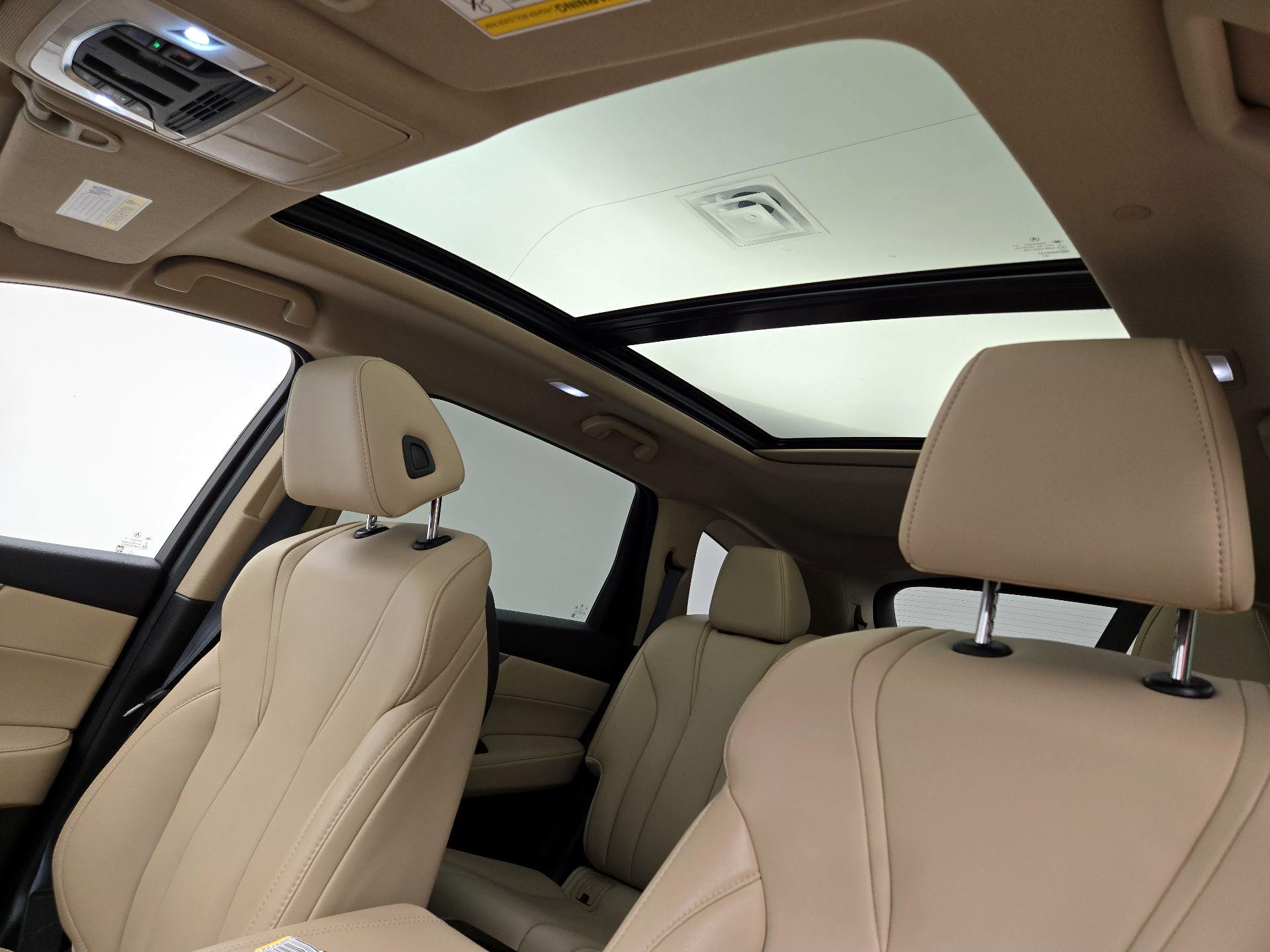 Thumbnail: 2022 Acura MDX - 19