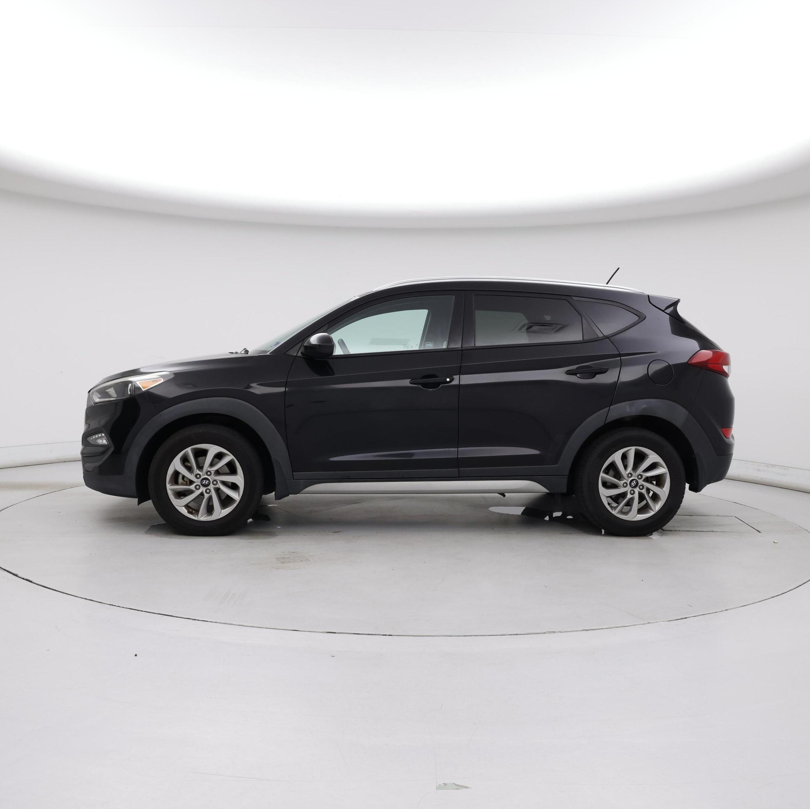 Thumbnail: 2017 Hyundai Tucson - 3