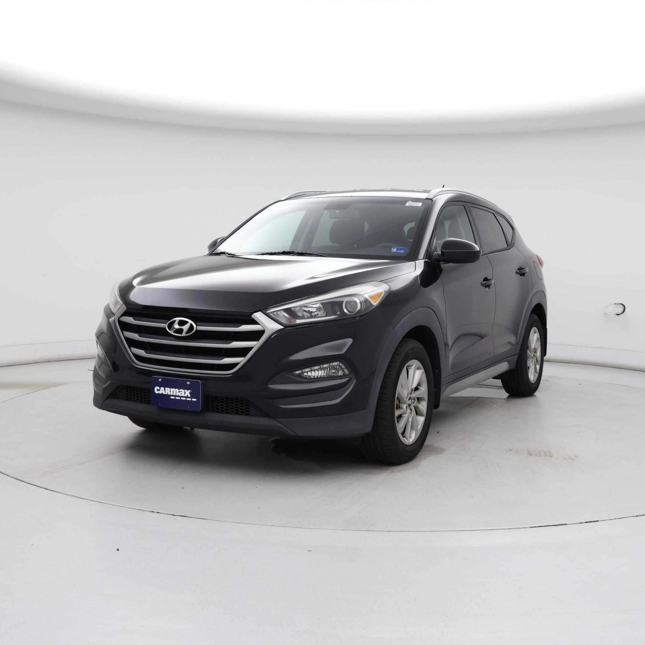 Thumbnail: 2017 Hyundai Tucson - 4