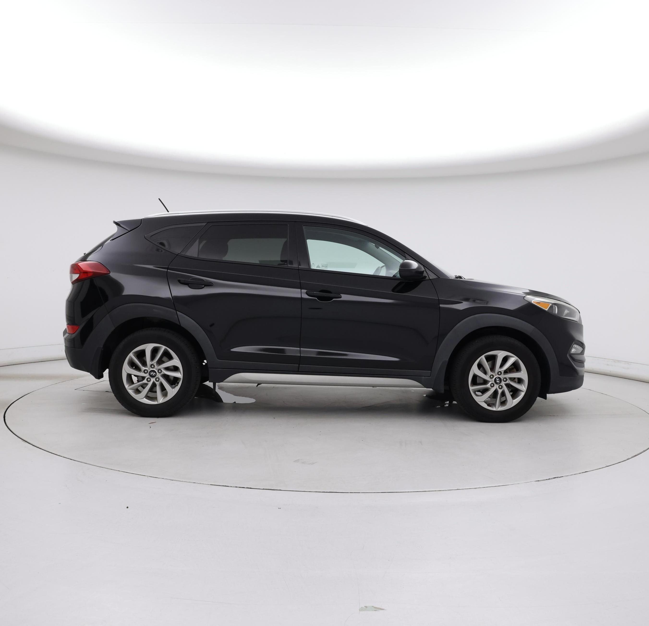 Thumbnail: 2017 Hyundai Tucson - 7