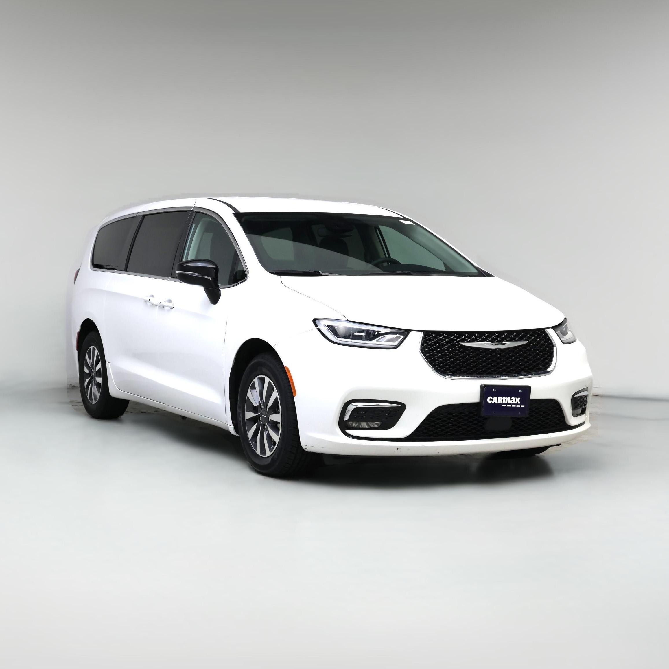 Thumbnail: 2024 Chrysler Pacifica - 1