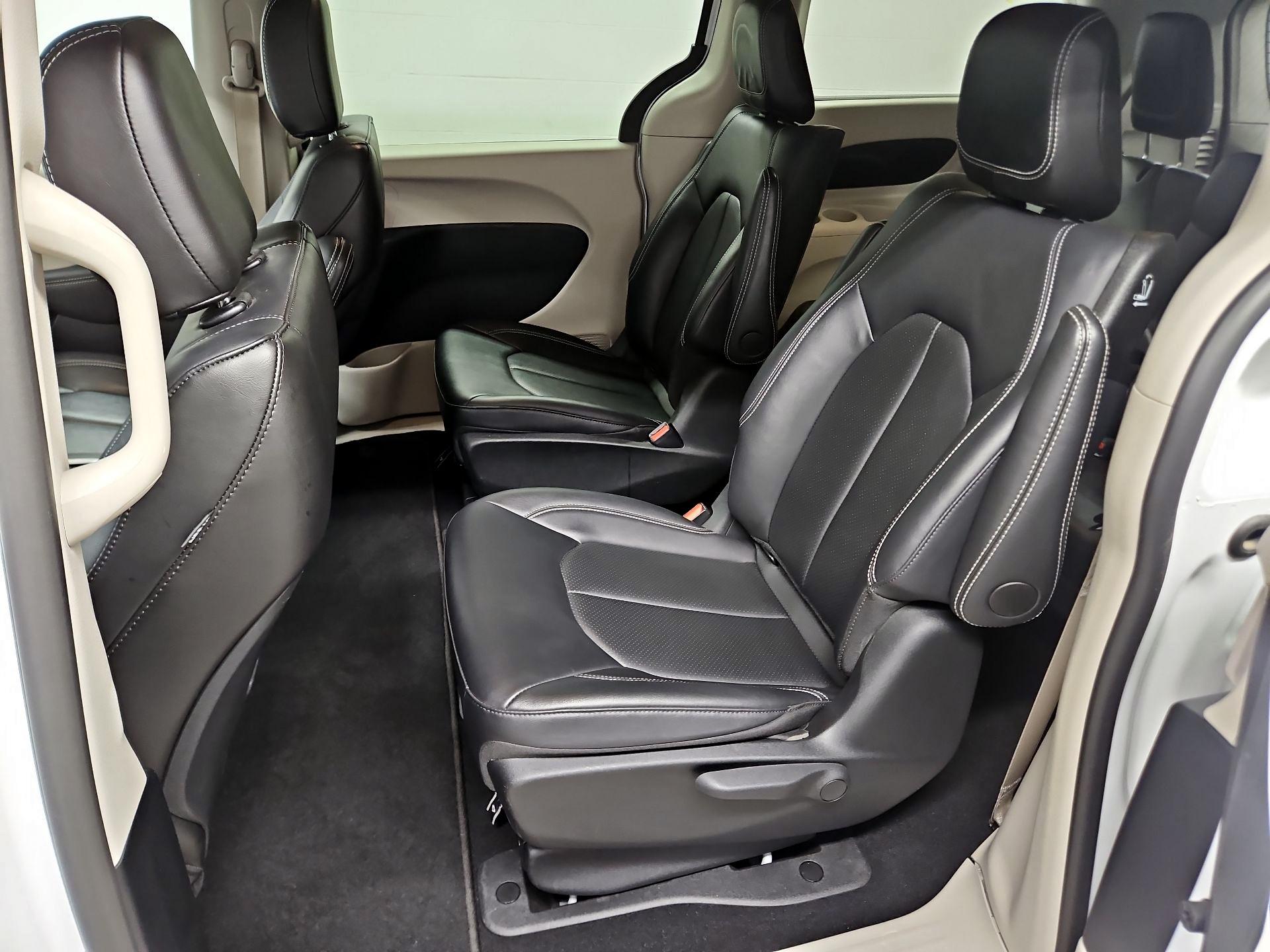 Thumbnail: 2024 Chrysler Pacifica - 20