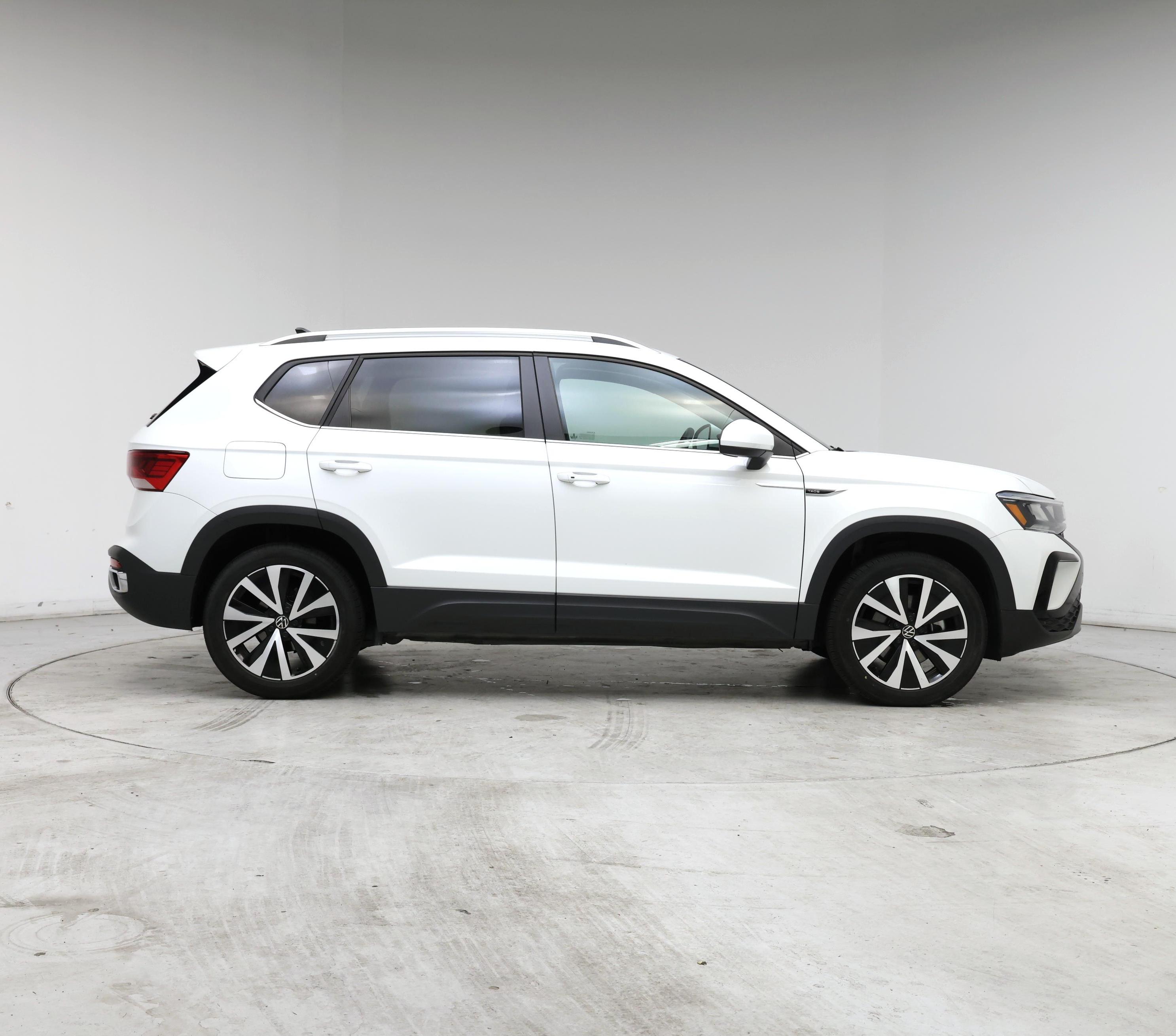 Thumbnail: 2024 Volkswagen Taos - 7