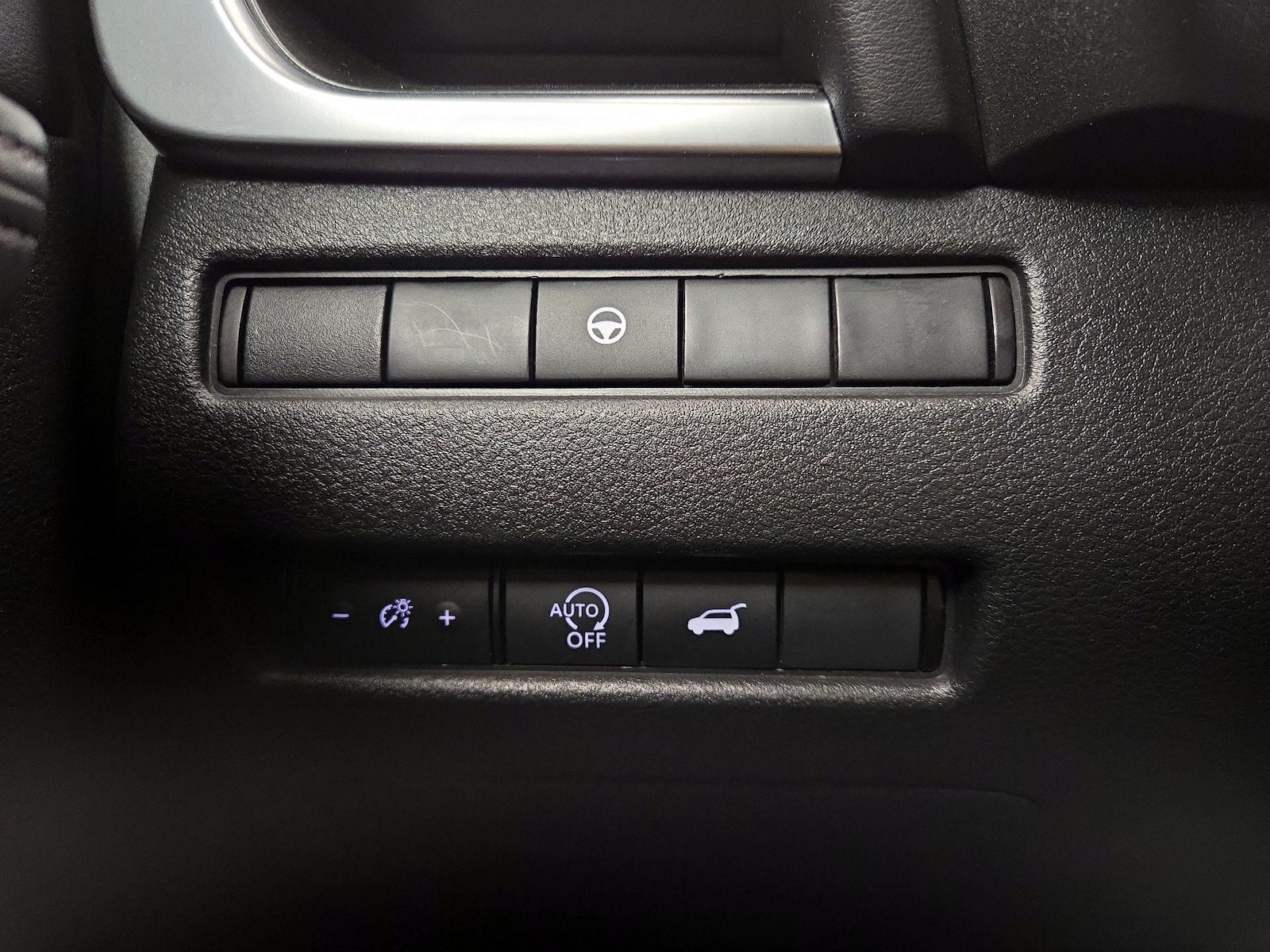 2024 Nissan Rogue SV - Photo 14