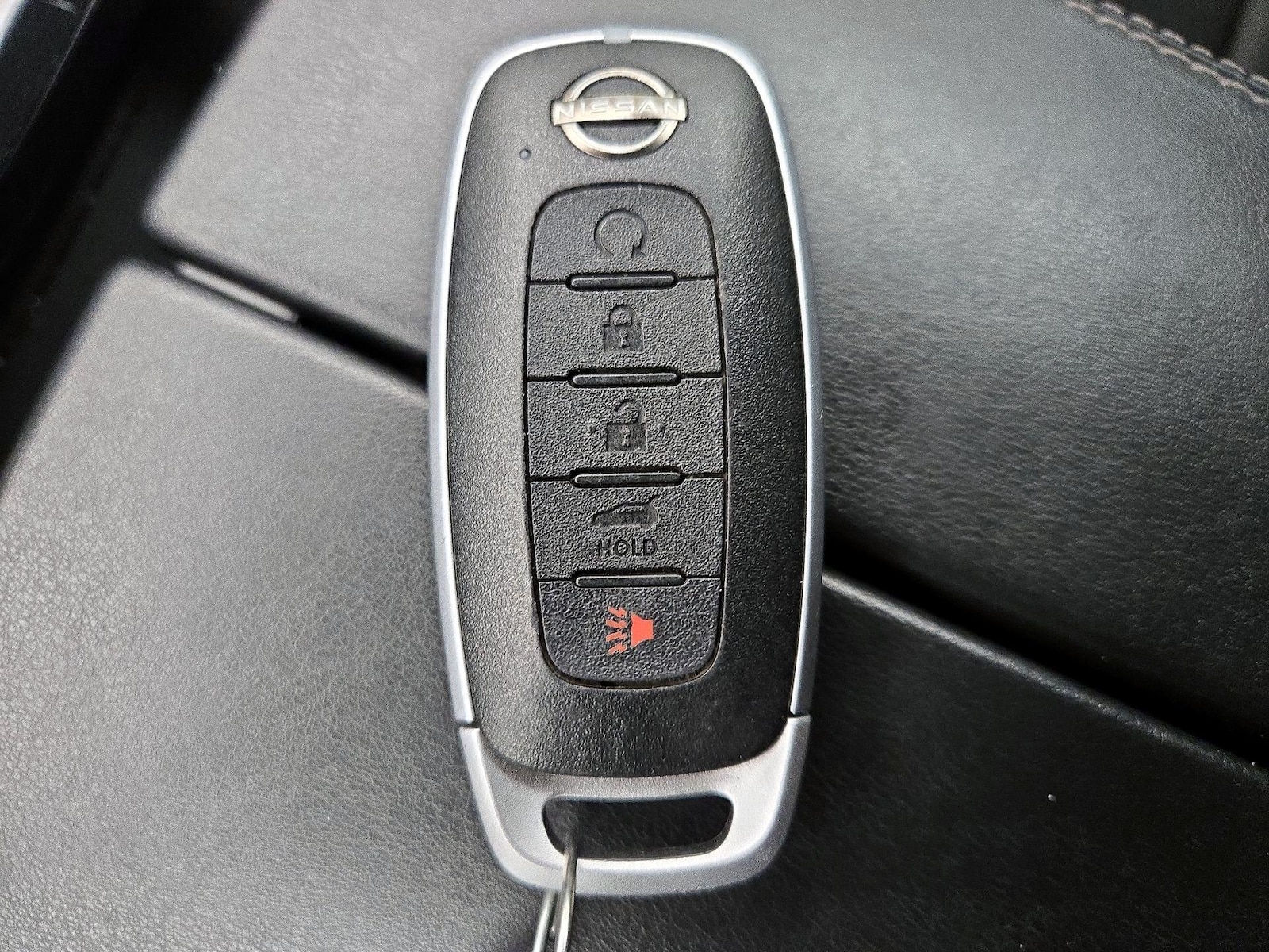 2024 Nissan Rogue SV - Photo 23