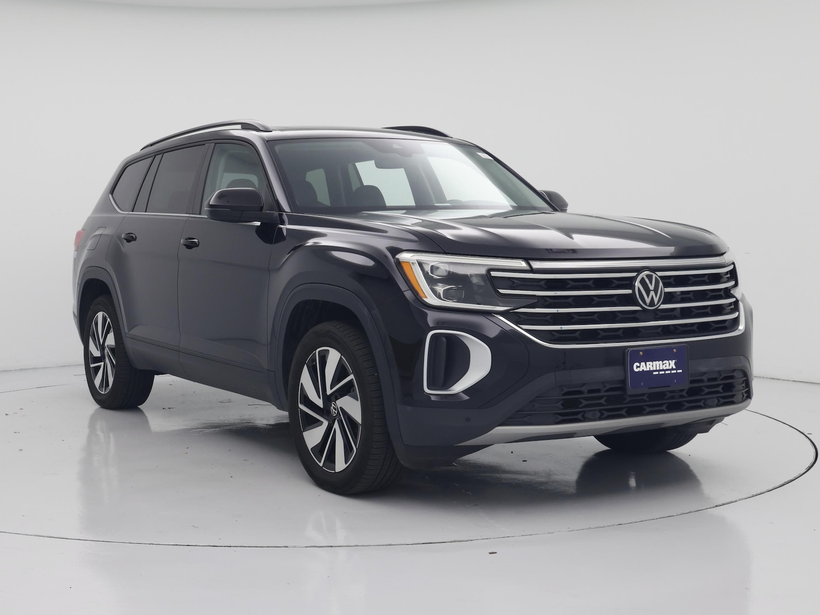 2025 Volkswagen Atlas SE w/Tech - Photo 2