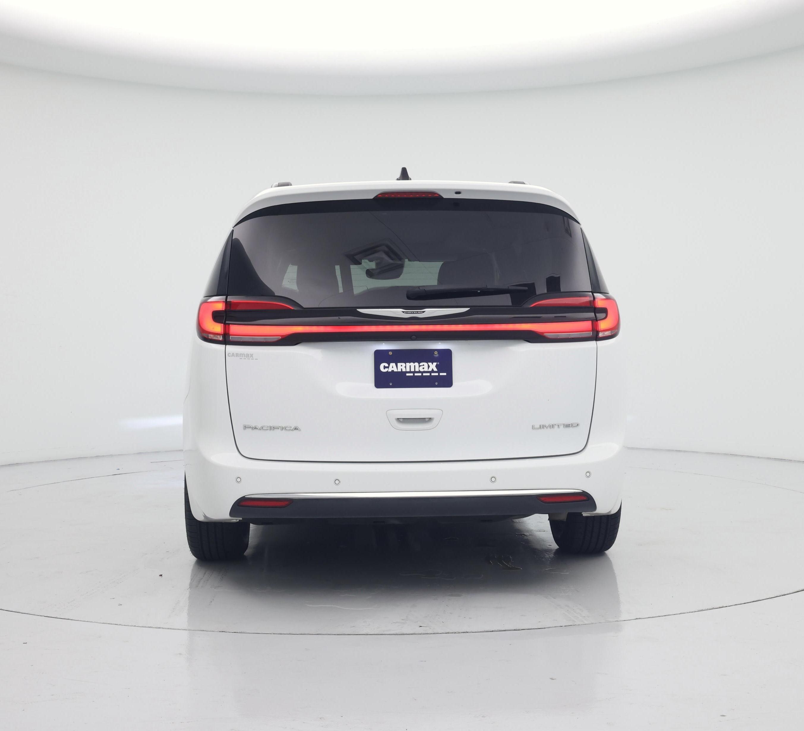 Thumbnail: 2023 Chrysler Pacifica - 6