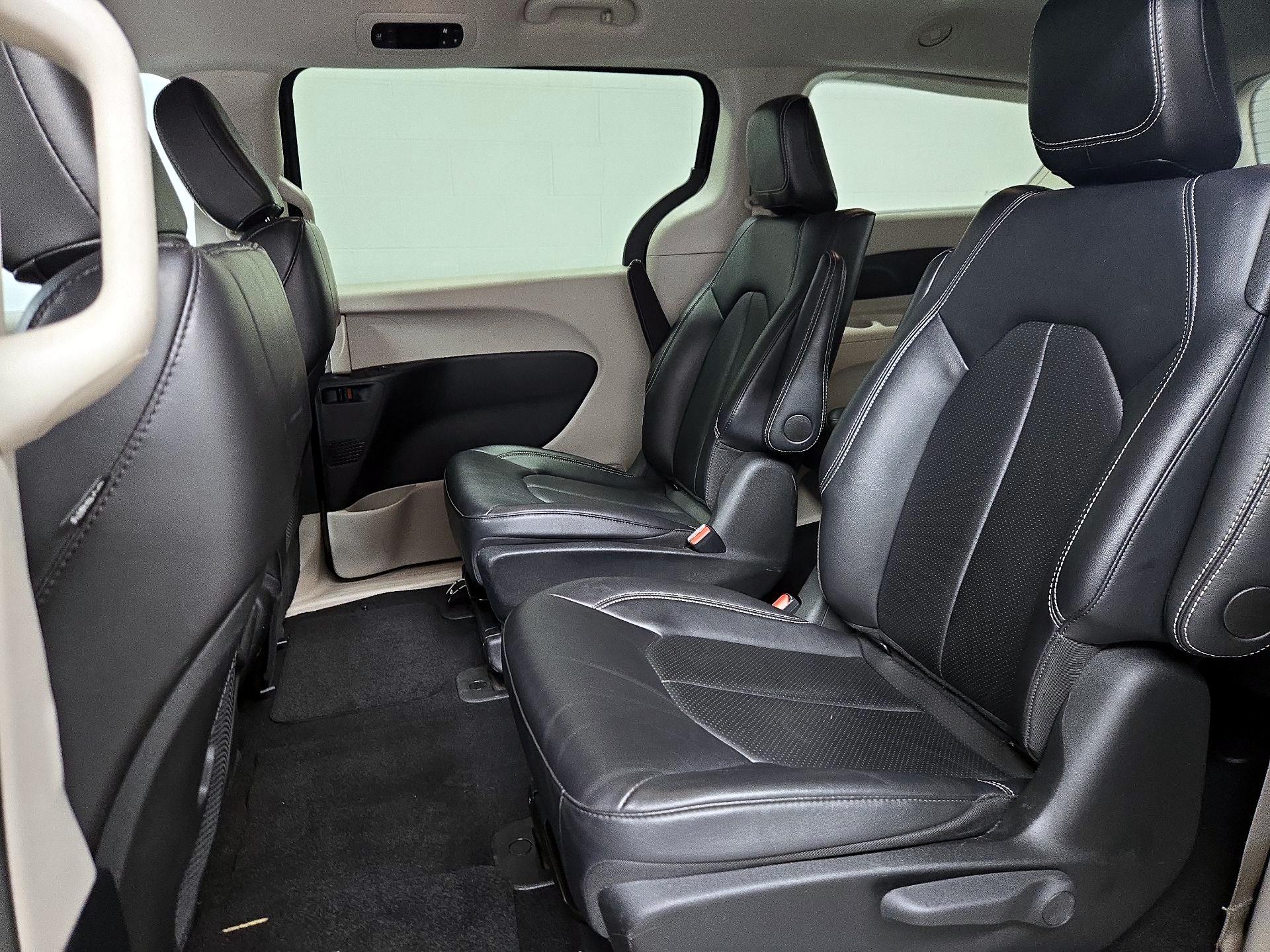 Thumbnail: 2024 Chrysler Pacifica - 20