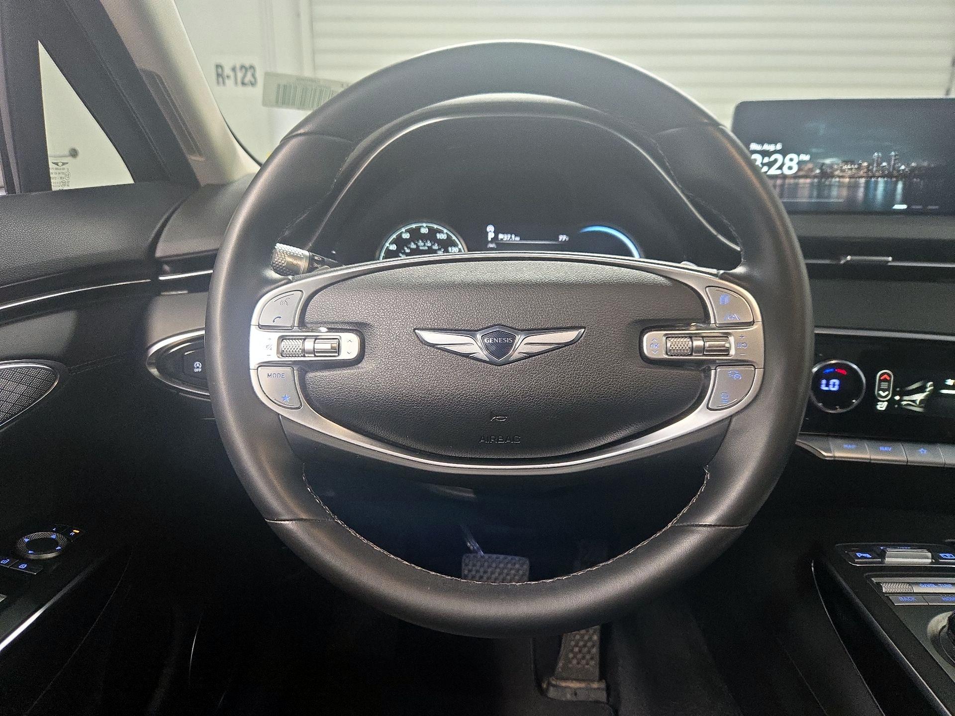 Thumbnail: 2025 Genesis GV70 - 10