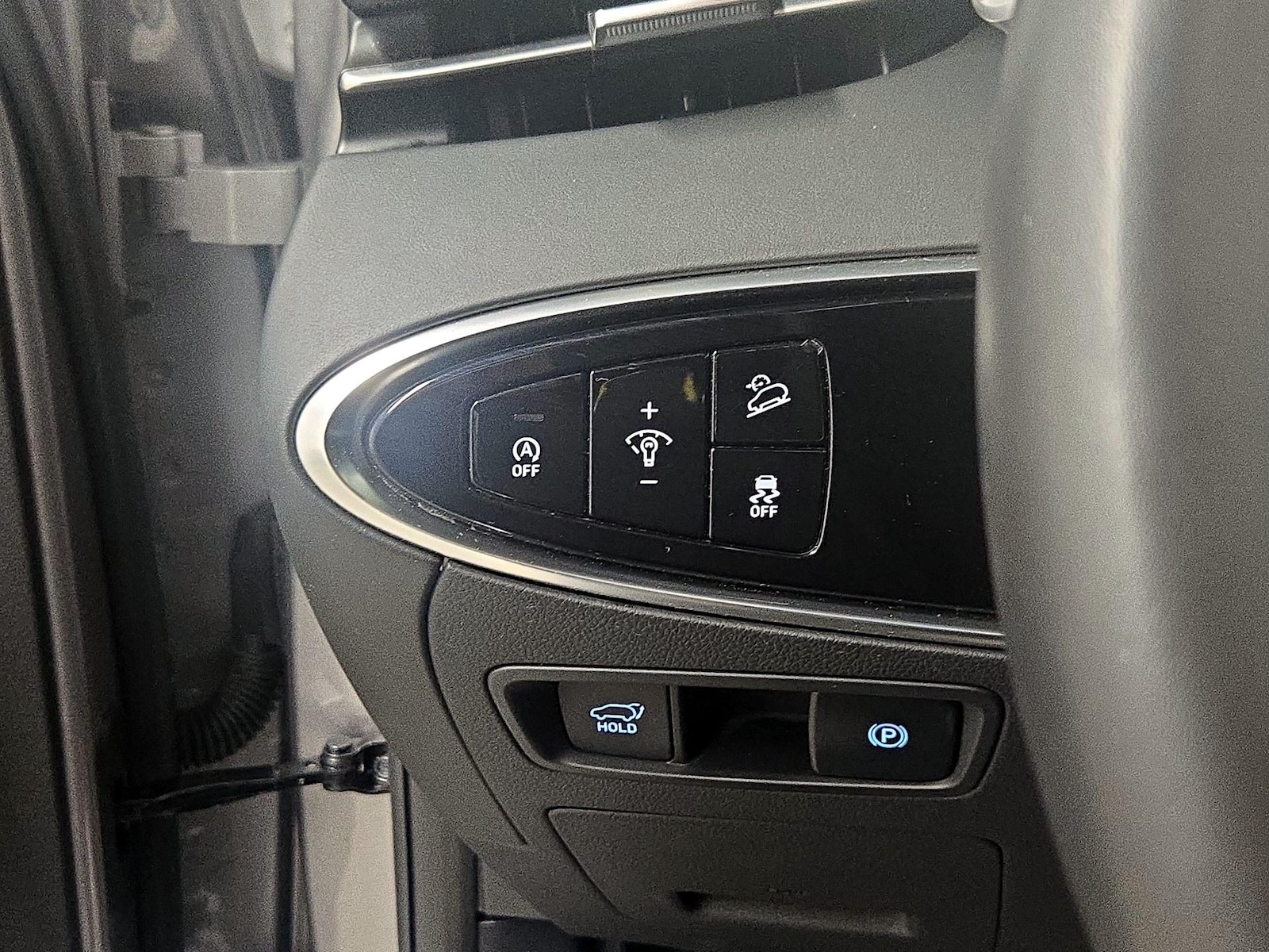 2025 GENESIS GV70 Standard - Photo 14