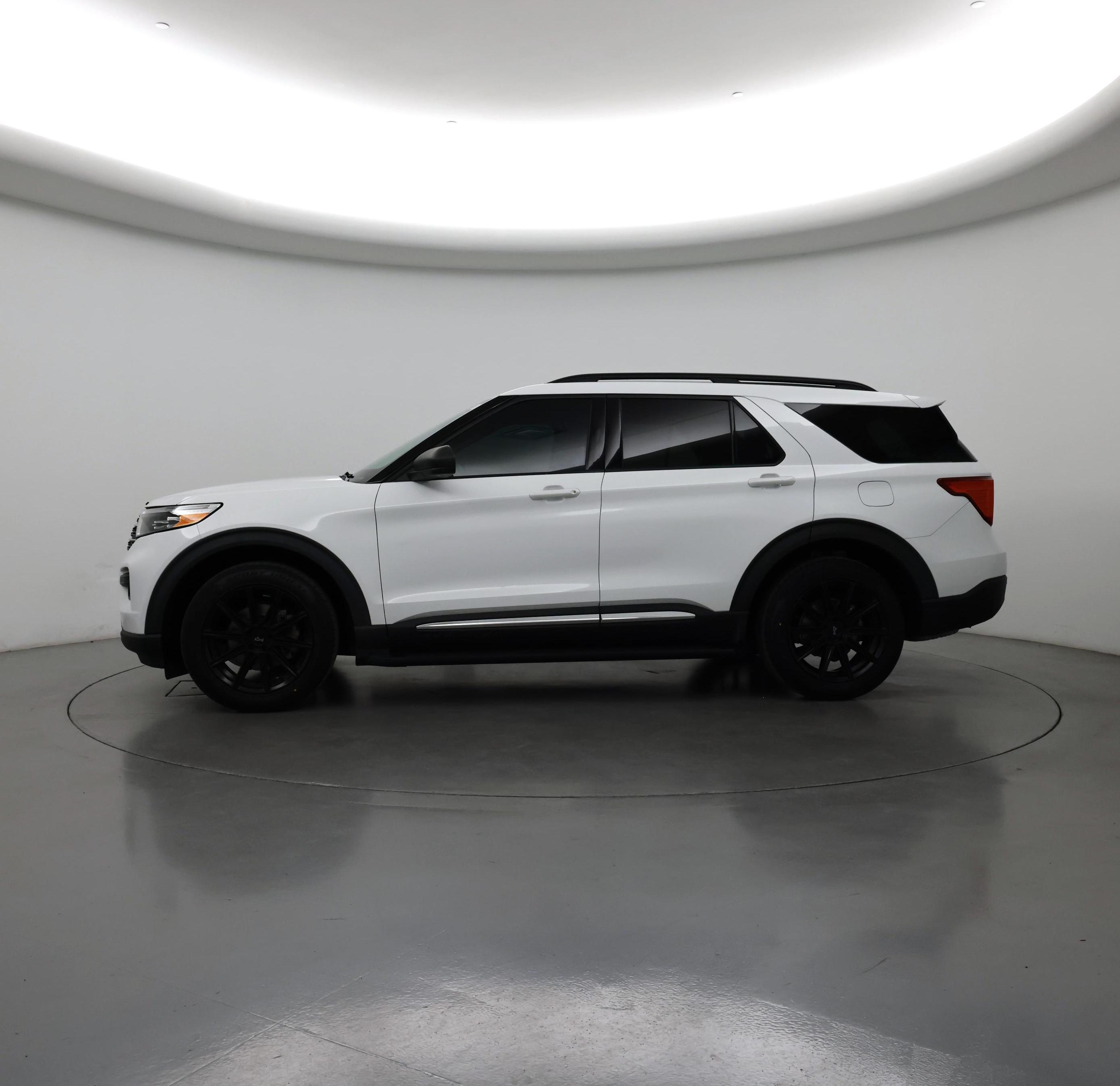 Thumbnail: 2021 Ford Explorer - 3