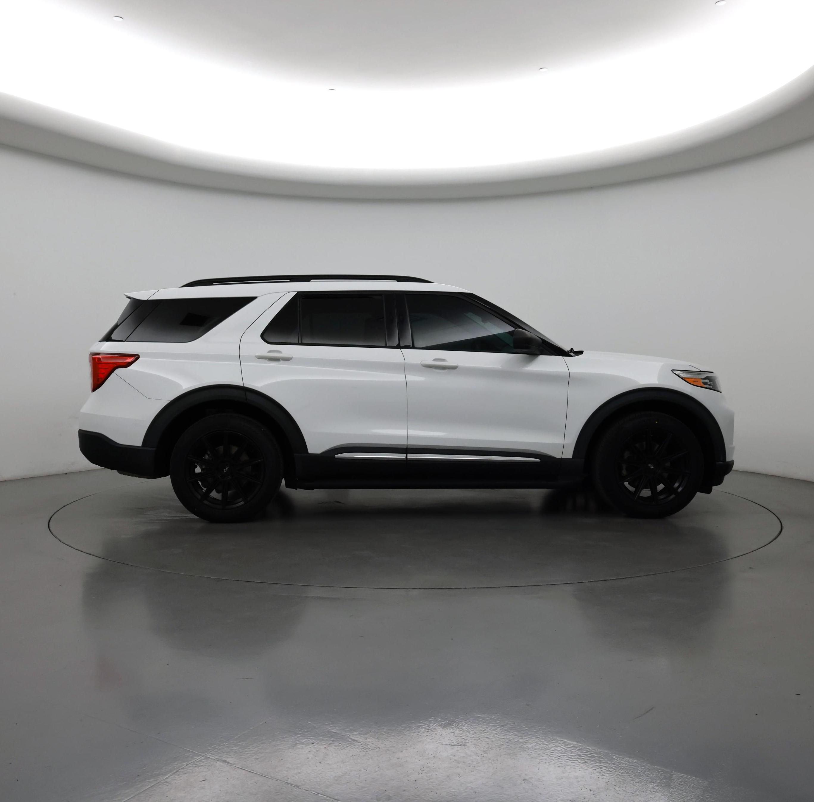 Thumbnail: 2021 Ford Explorer - 7