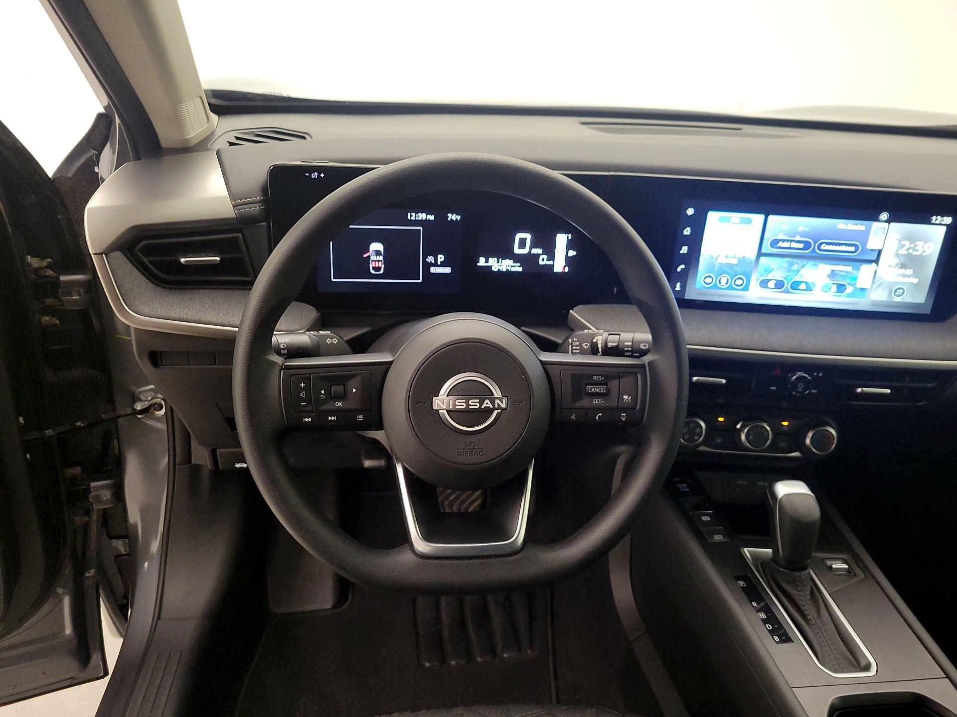 Thumbnail: 2025 Nissan Kicks - 10