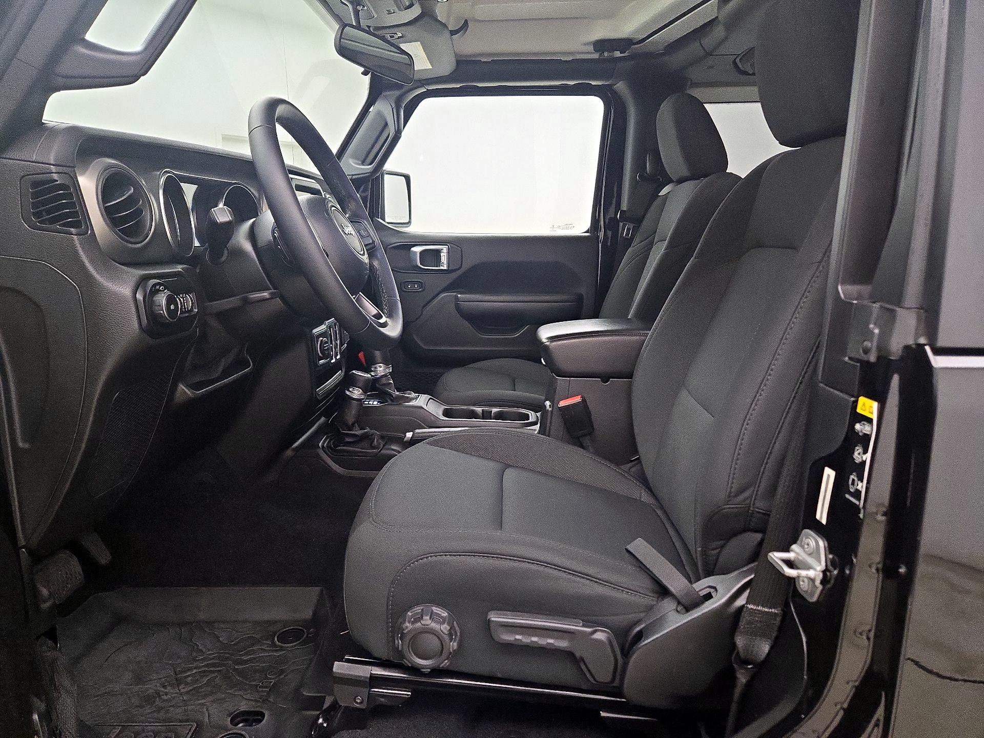 Thumbnail: 2021 Jeep Wrangler - 11