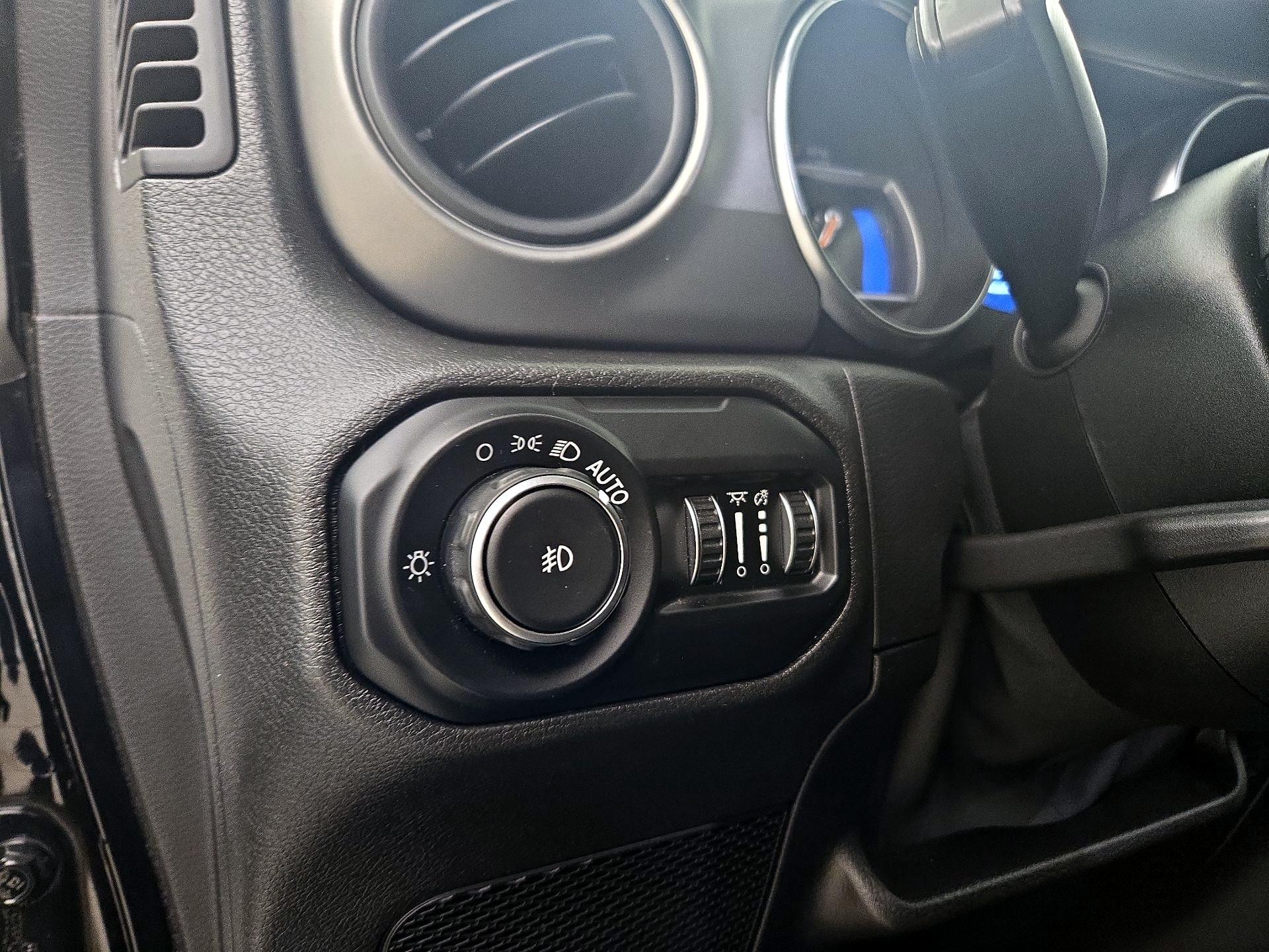 Thumbnail: 2021 Jeep Wrangler - 13