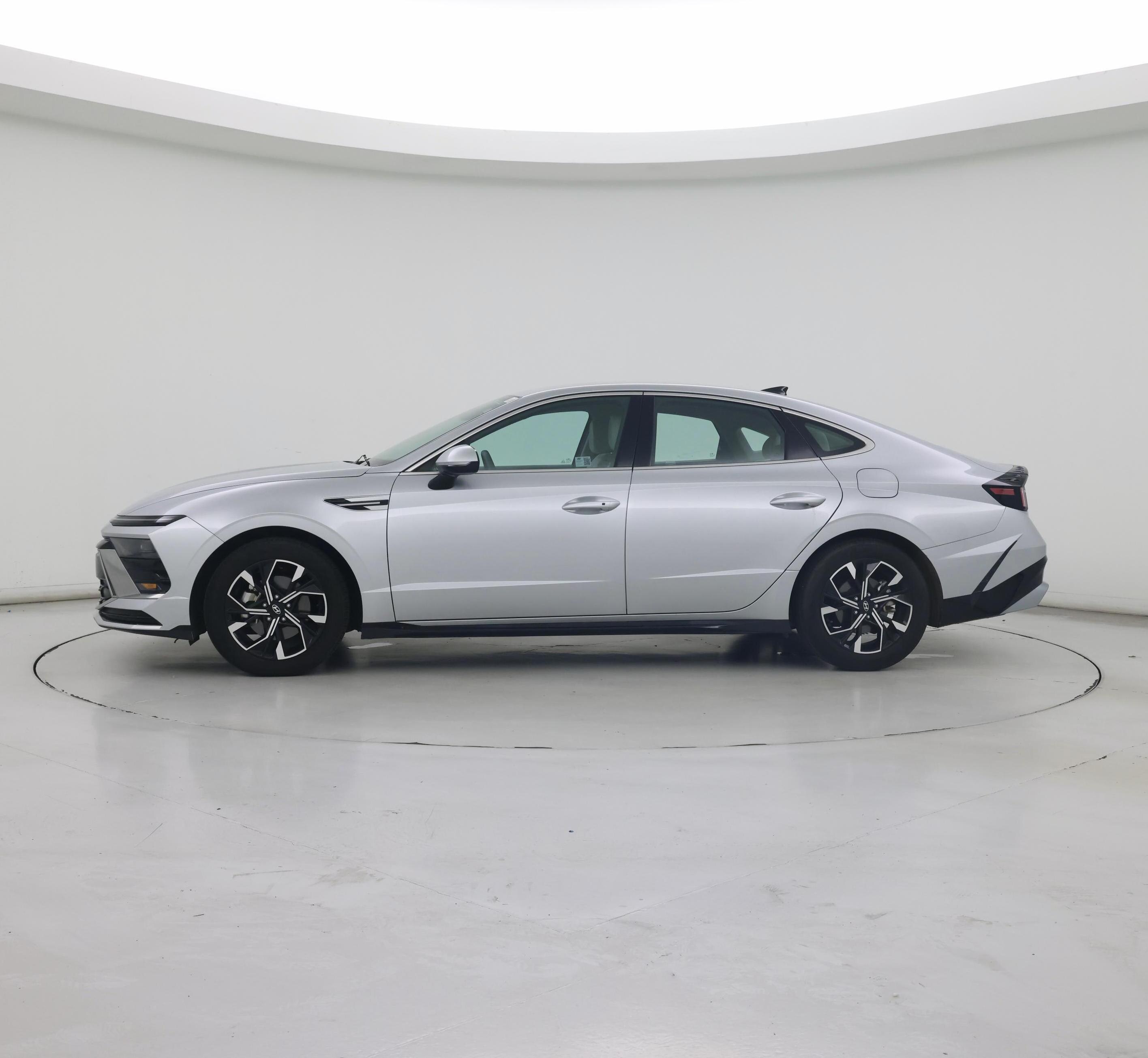 Thumbnail: 2024 Hyundai Sonata - 3