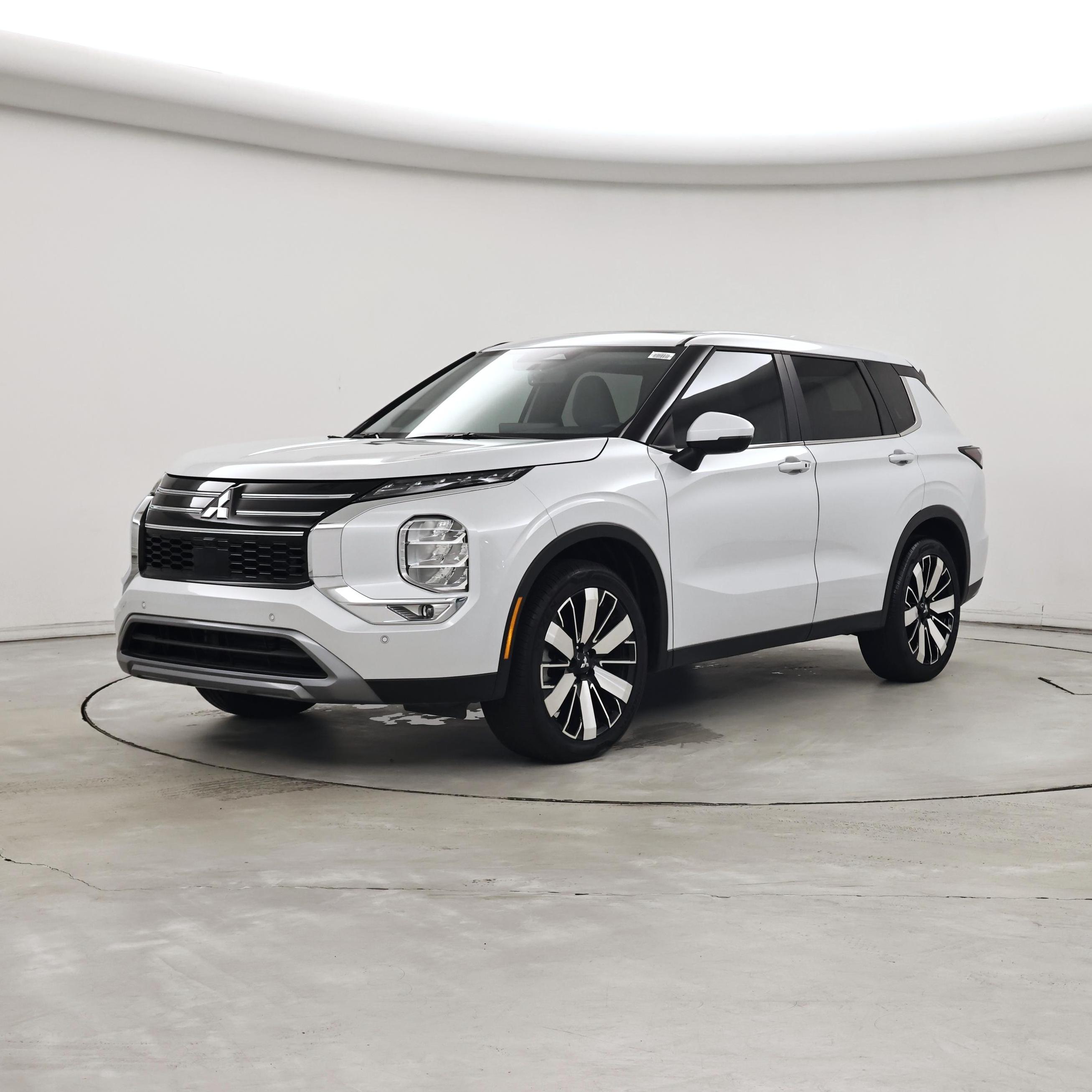 Thumbnail: 2025 Mitsubishi Outlander - 4