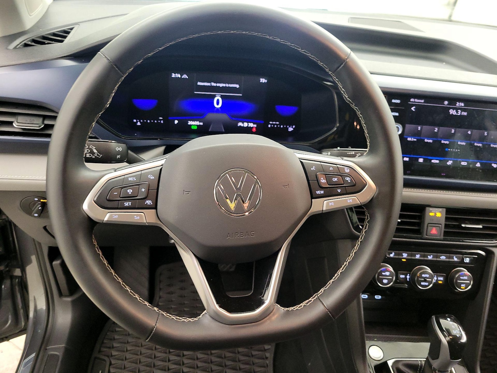 2024 Volkswagen Taos SE - Photo 11