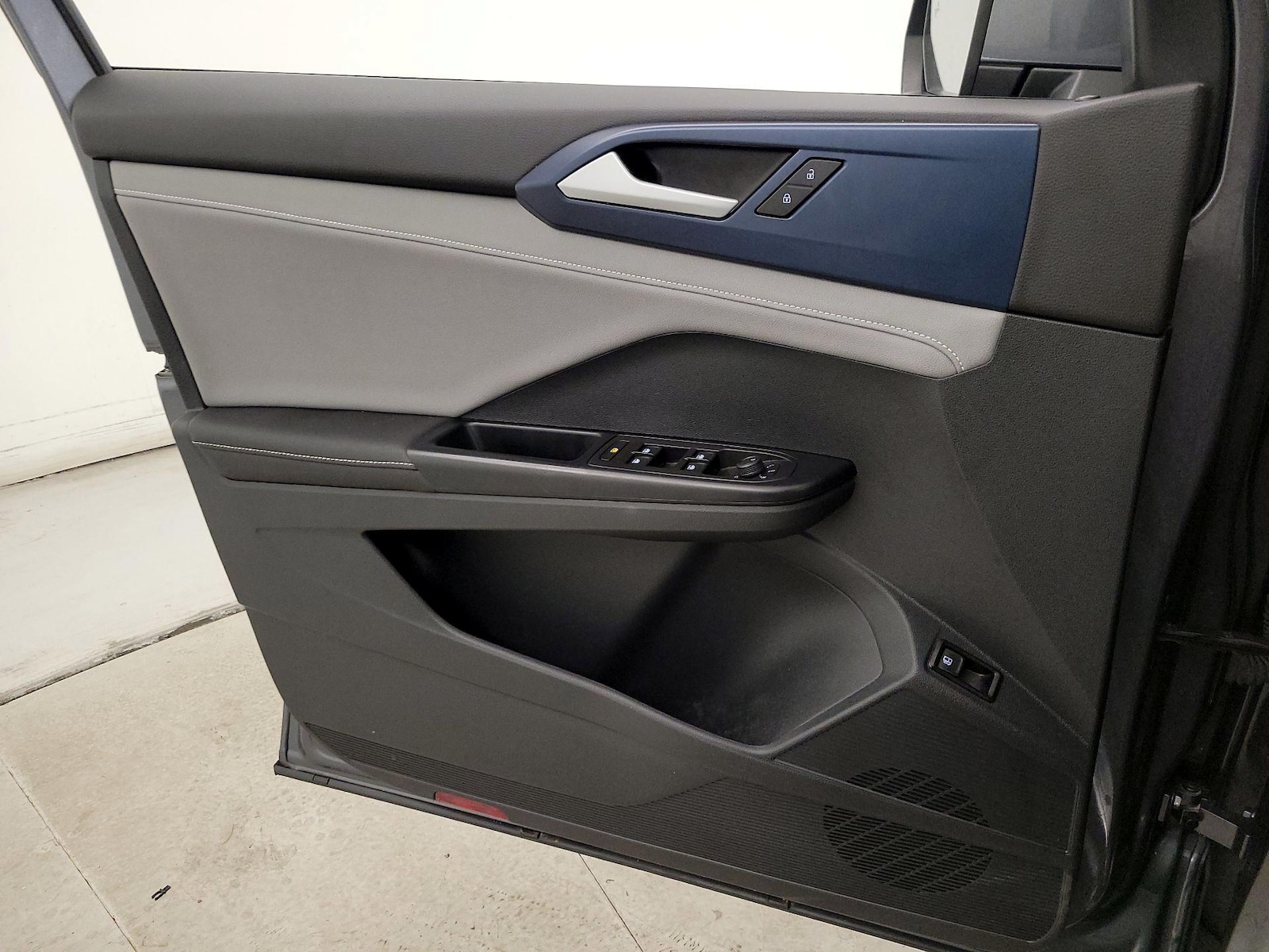 2024 Volkswagen Taos SE - Photo 13