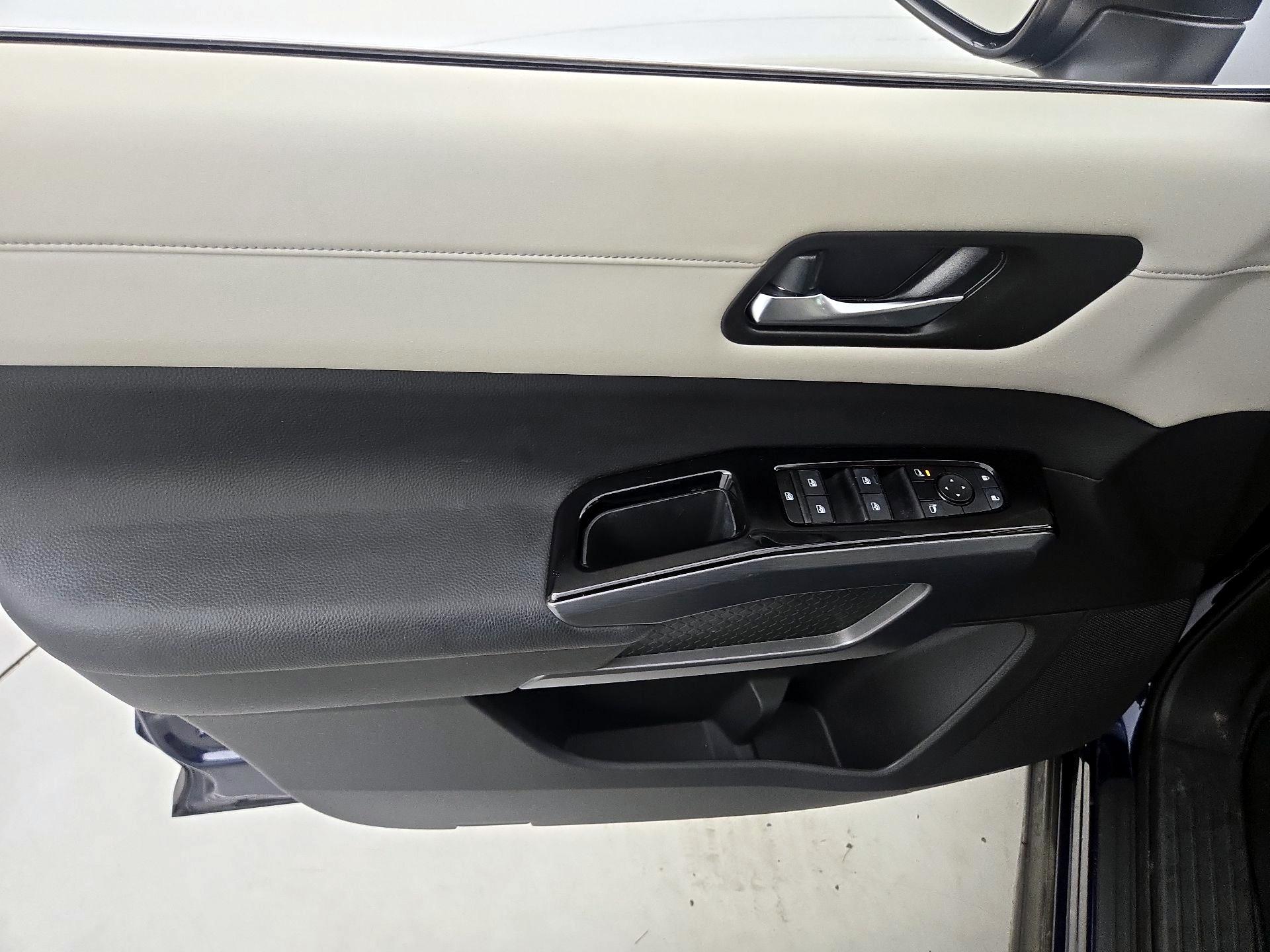Thumbnail: 2024 Nissan Pathfinder - 12
