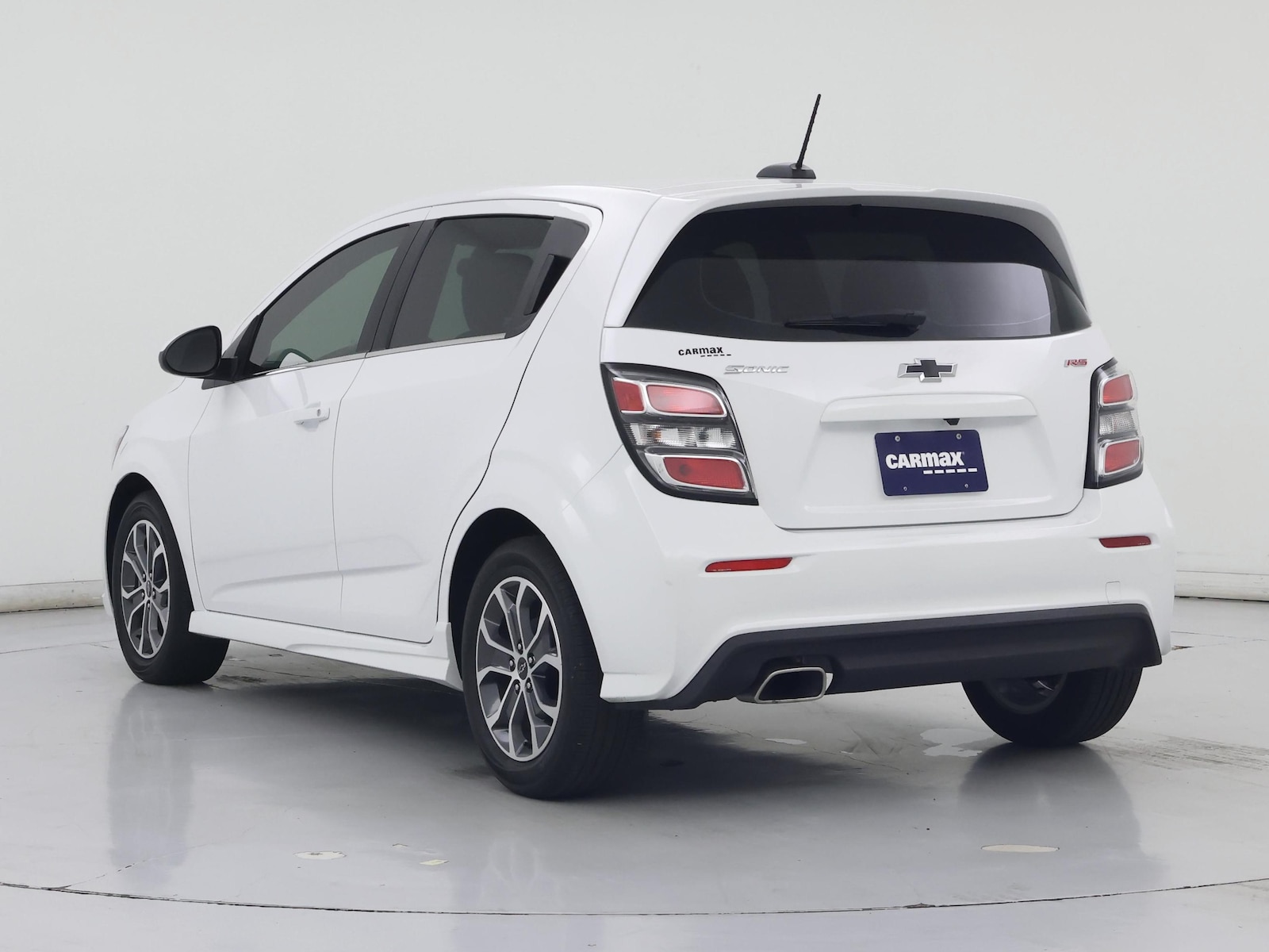 2020 Chevrolet Sonic LT - Photo 3