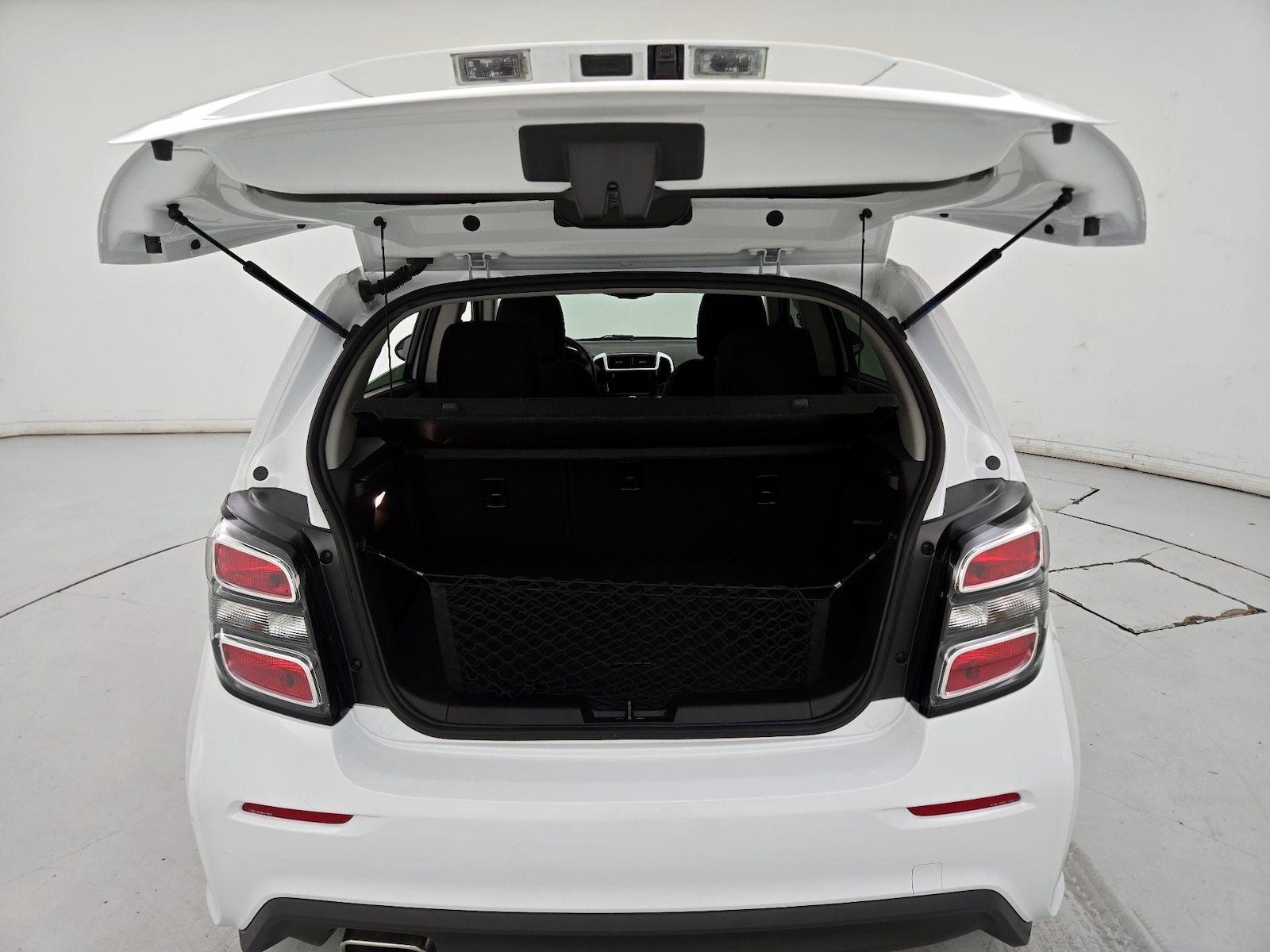 2020 Chevrolet Sonic LT - Photo 21